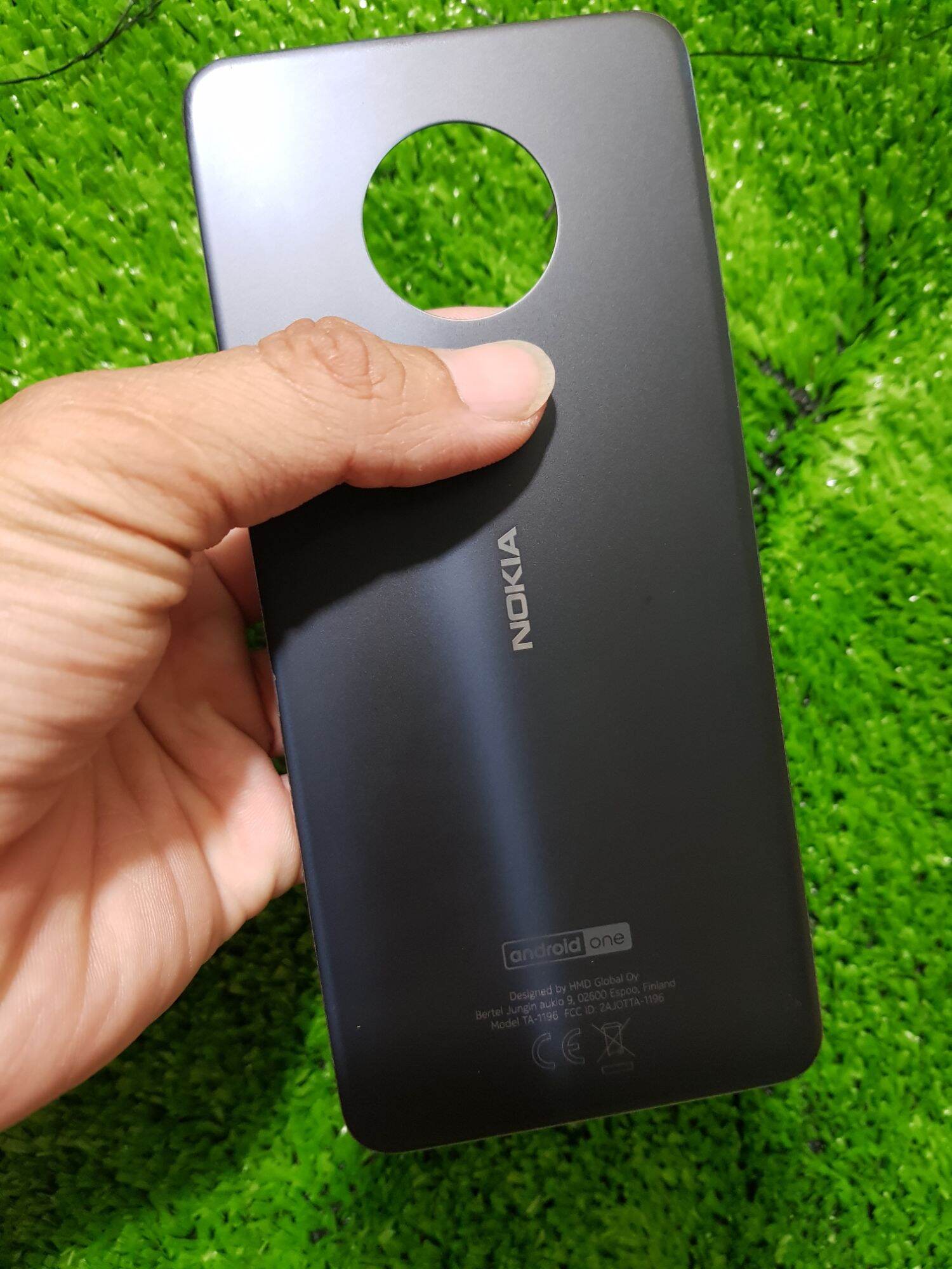 Nắp lưng zin bóc máy nokia 7.2 màu đen còn đẹp