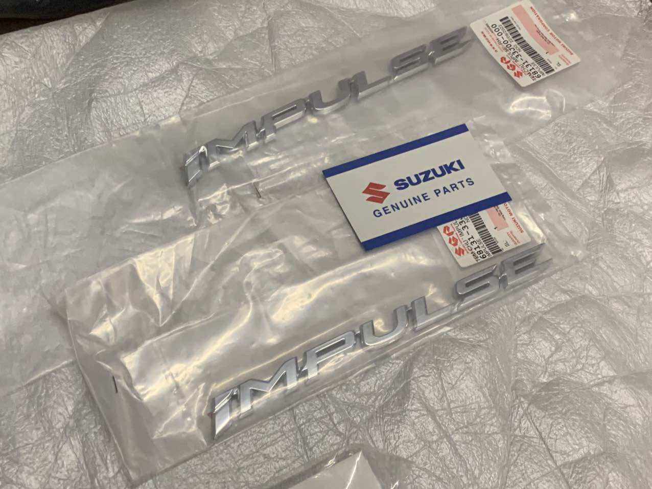 Tem chữ nổi impulse 125 suzuki dán xe- 1 tem