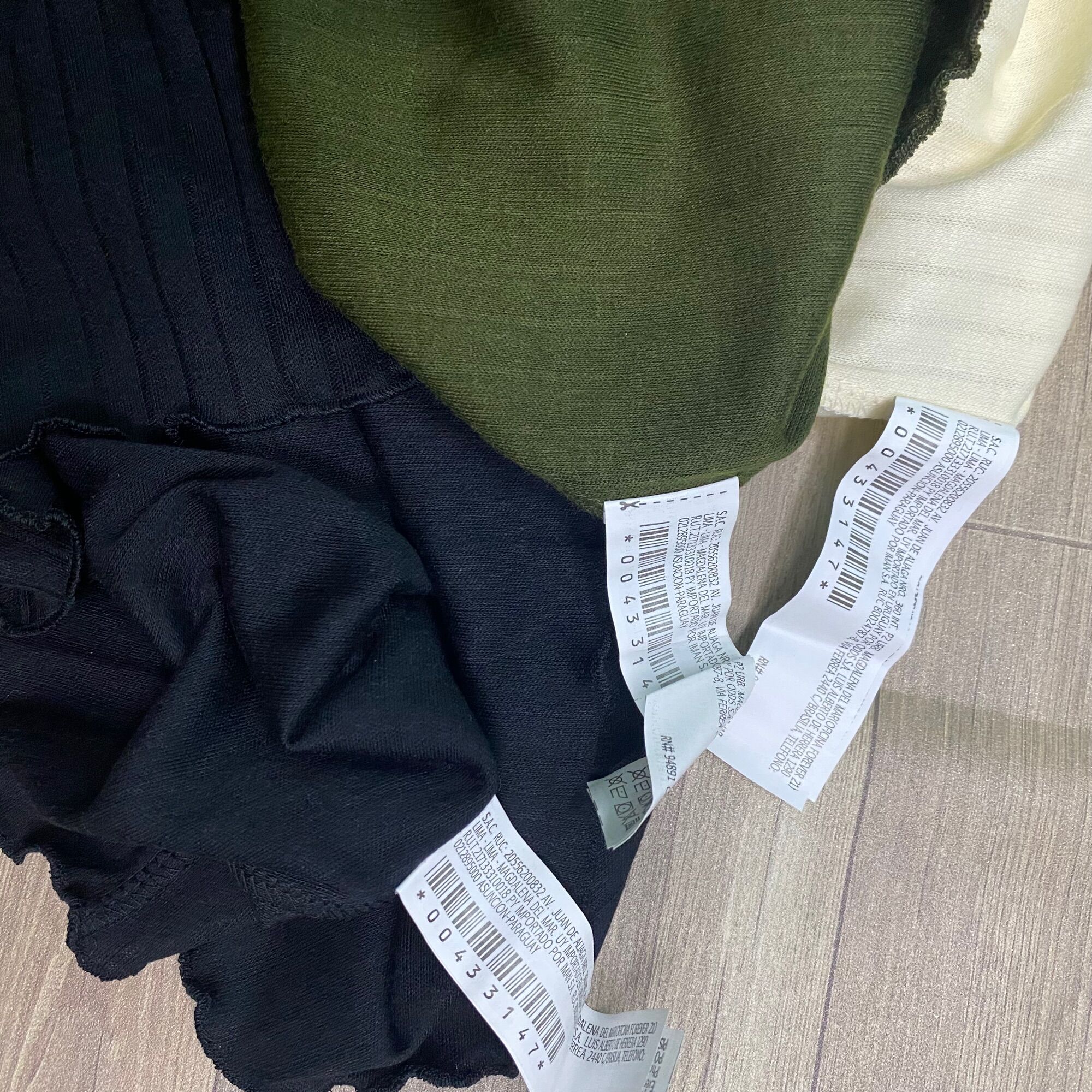 Áo Croptop Cổ U F21 VNXK