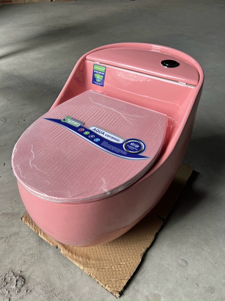 Bồn cầu trứng màu hồng cao cấp nhập khẩu