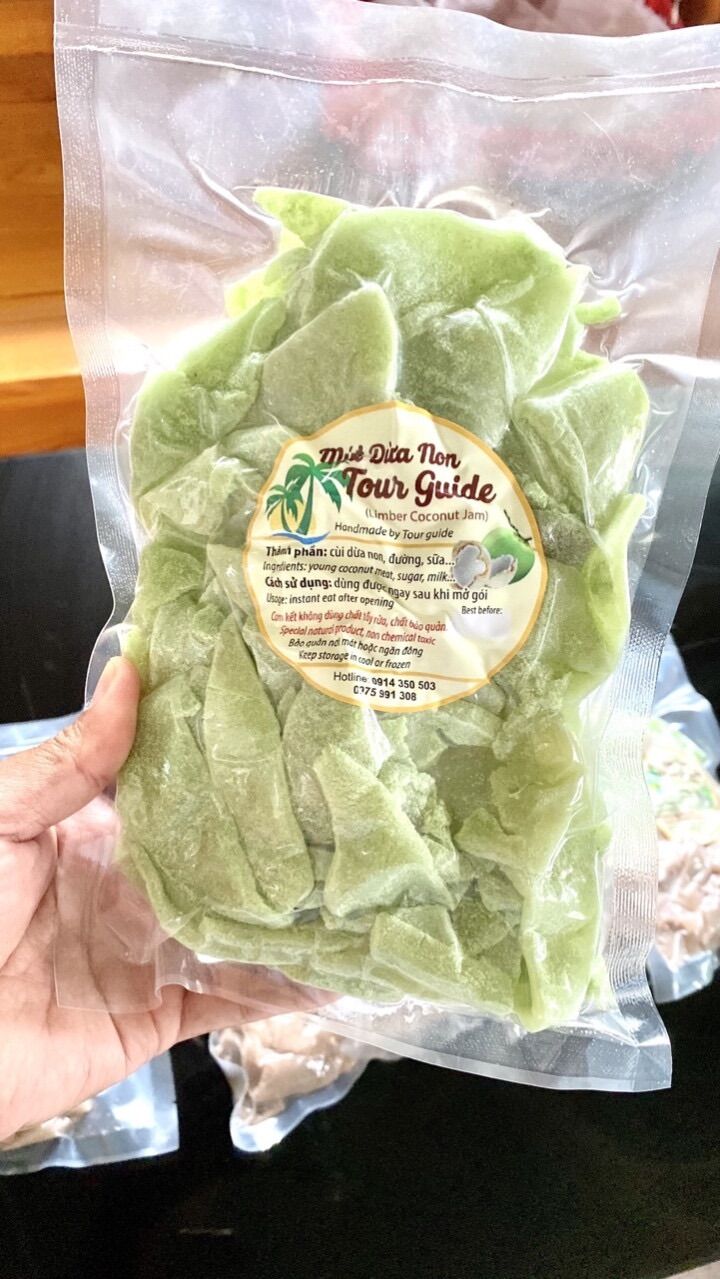 MỨT DỪA NON MIẾNG VỊ LÁ DỨA. 500gr