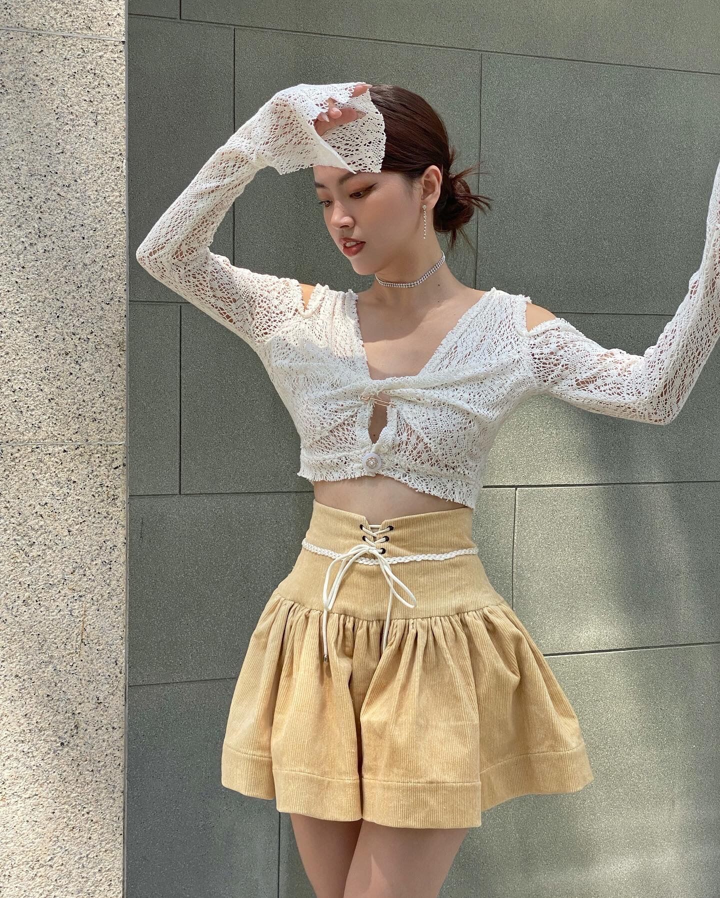 Áo croptop ren len LaCharme - Eddy top
