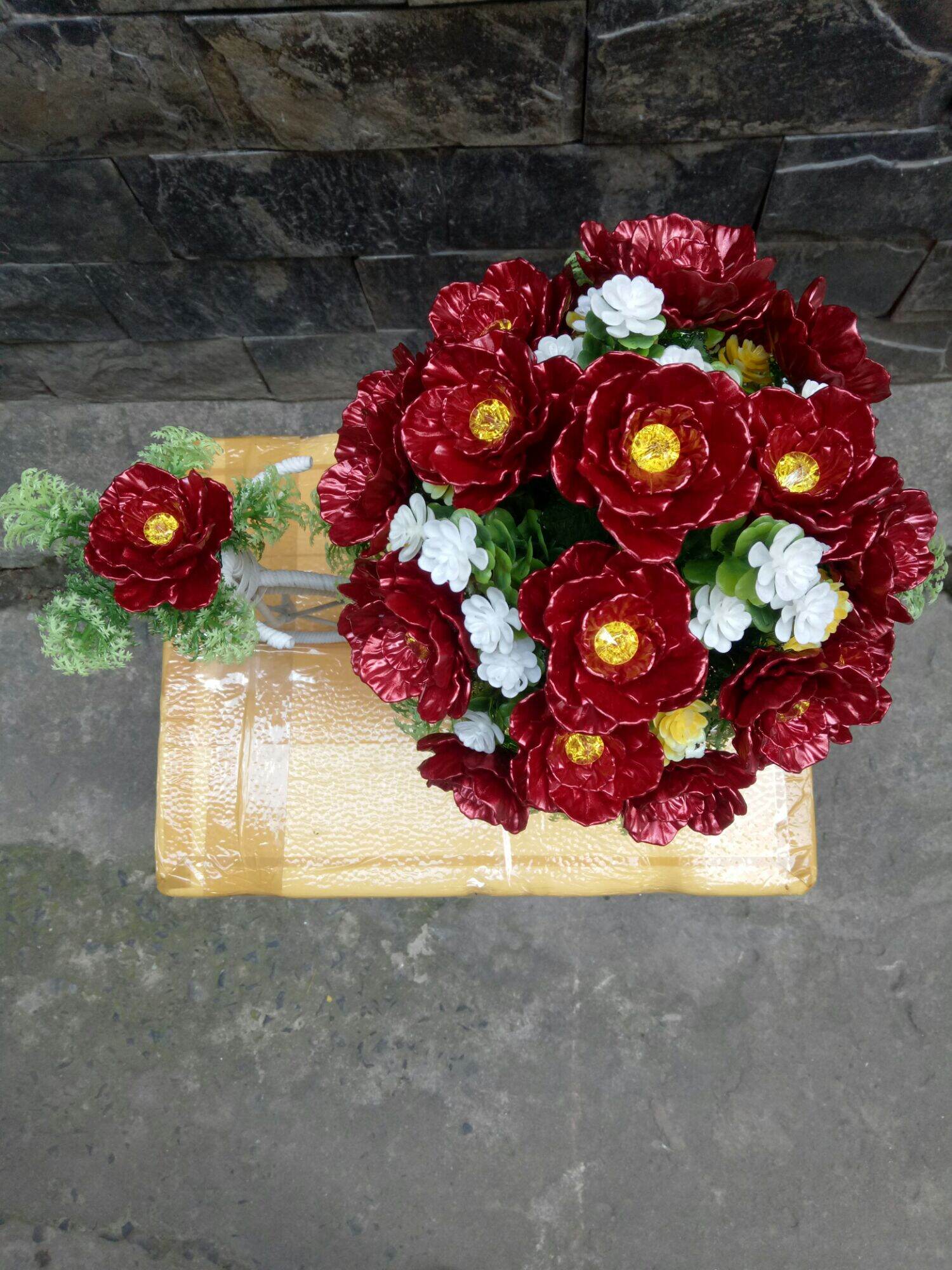 Xe đạp chở hoa hồng pha lê lớn (36x34x26)
