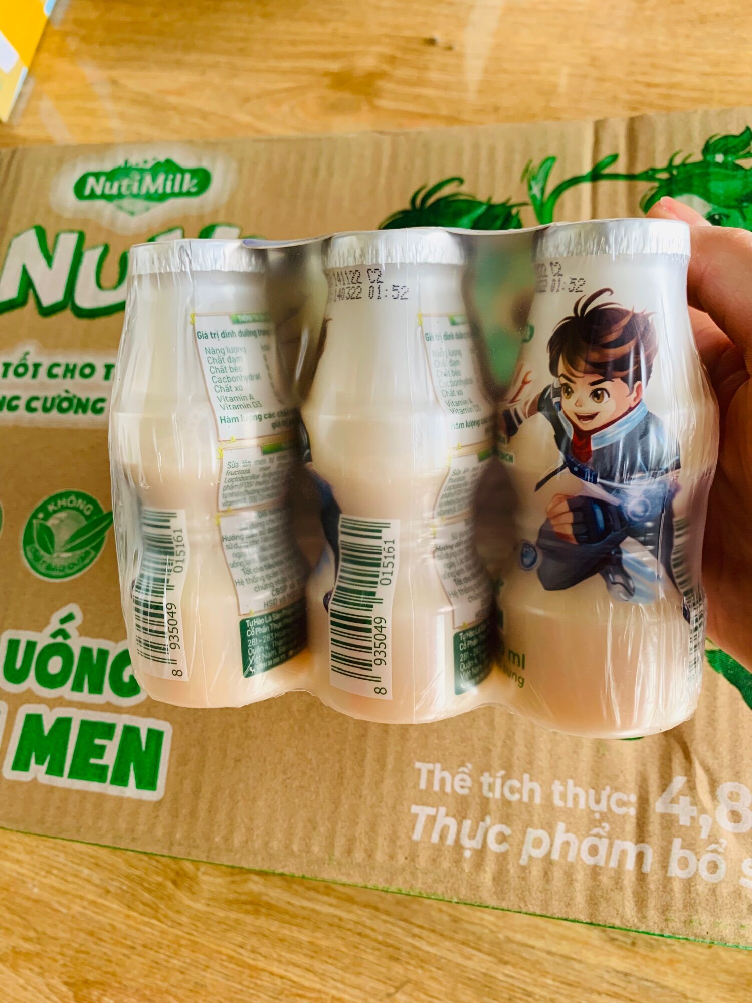 1 thùng sữa uống lên men nuti