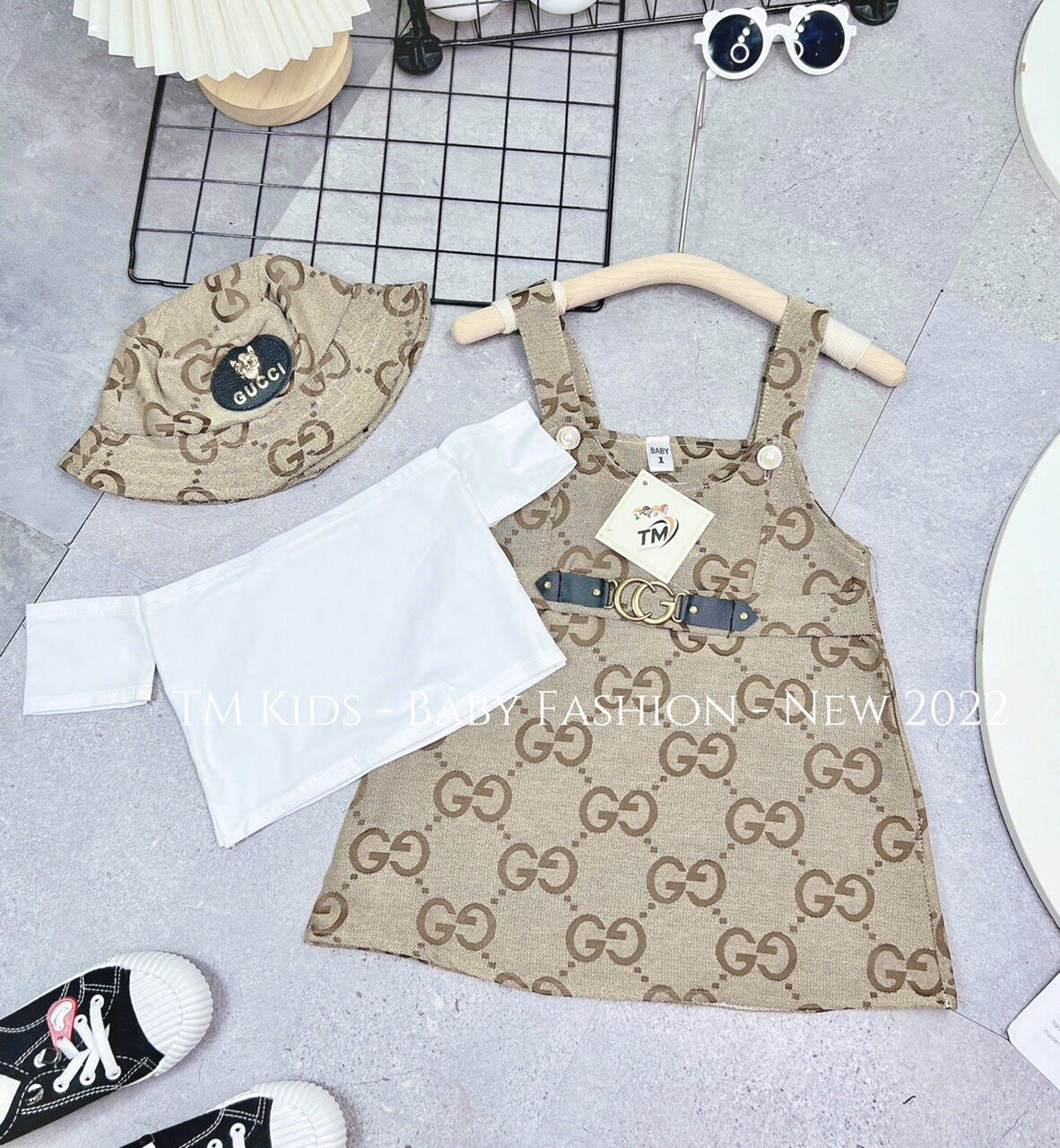 Set áo yếm kèm mũ siêu xinh bé gái