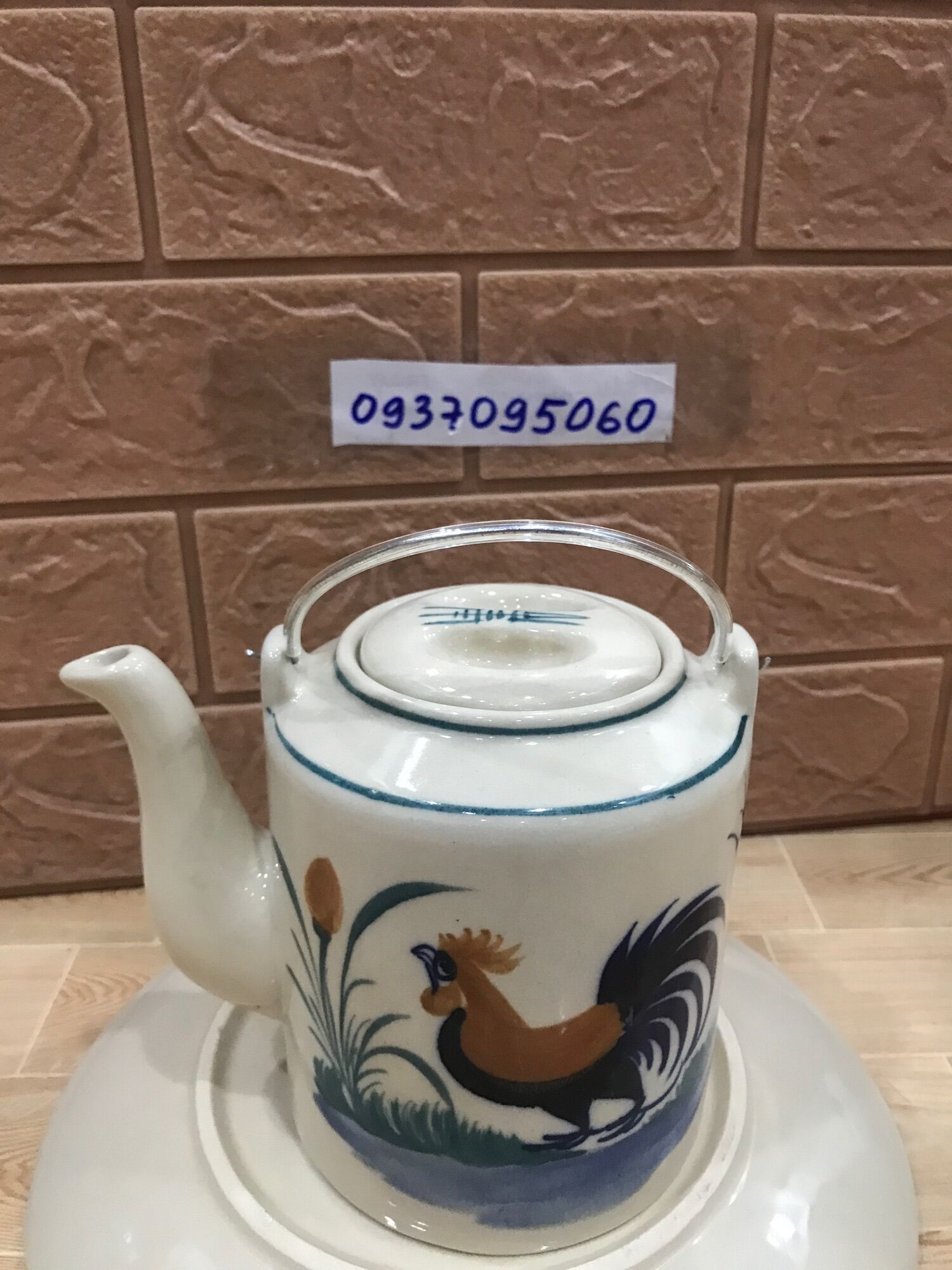 Bình trà 1lit con gà mẫu mã xưa