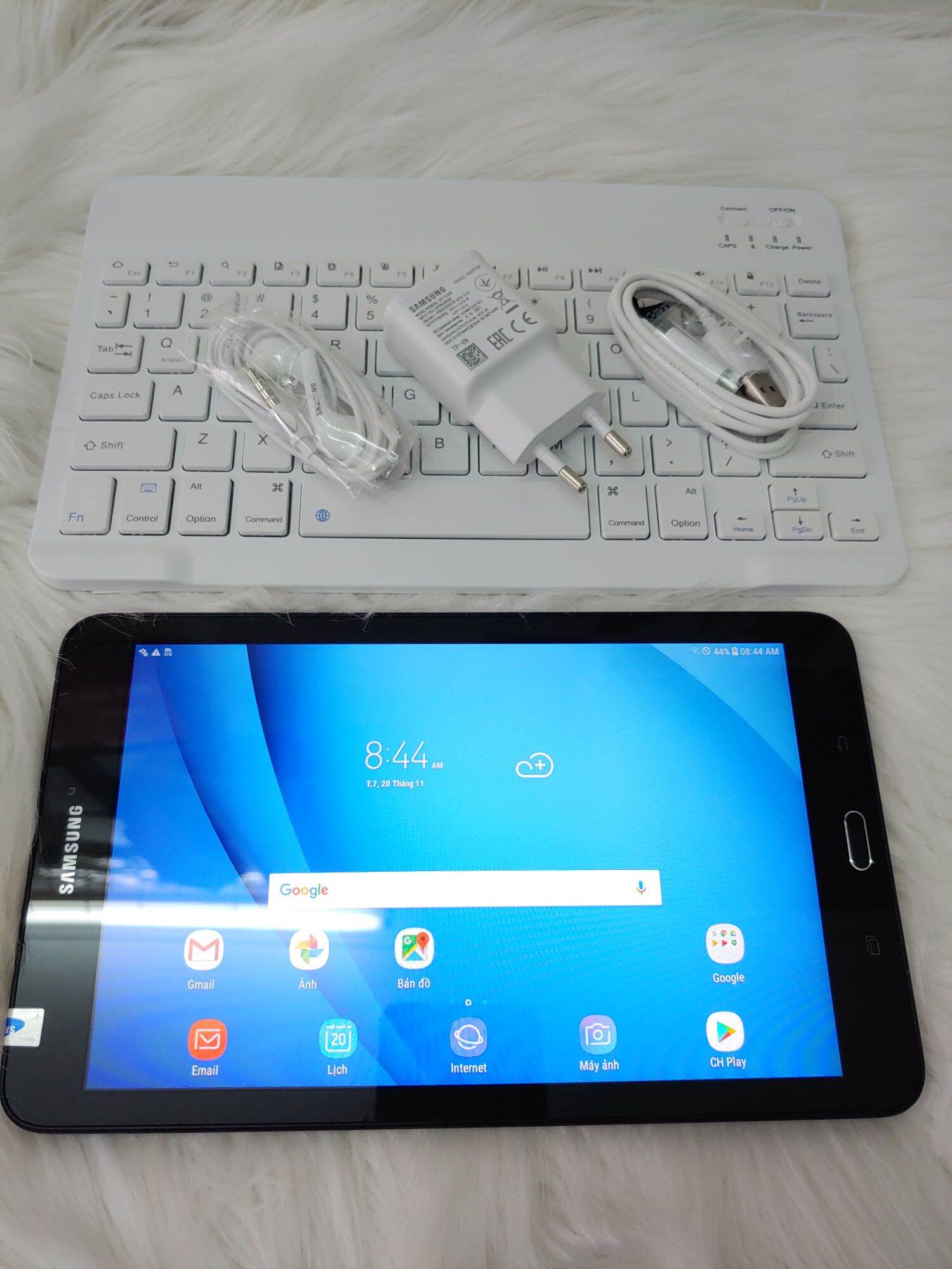 Samsung Tab E 8 inh(Lắp sim 4g wifi ) pin khỏe học online cả ngày