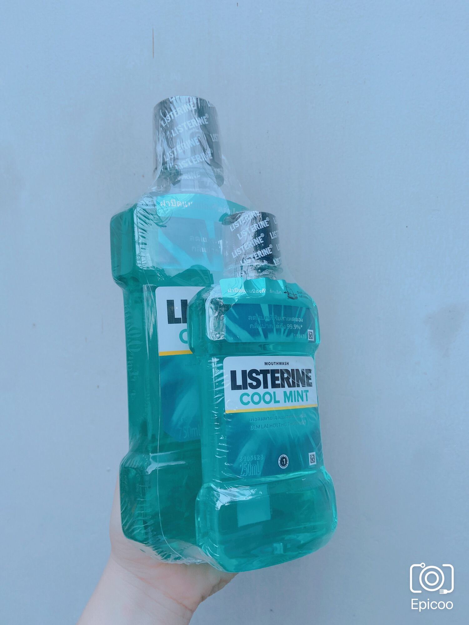 Set 2 chai nước súc miệng Listerine 1 lít thái lan