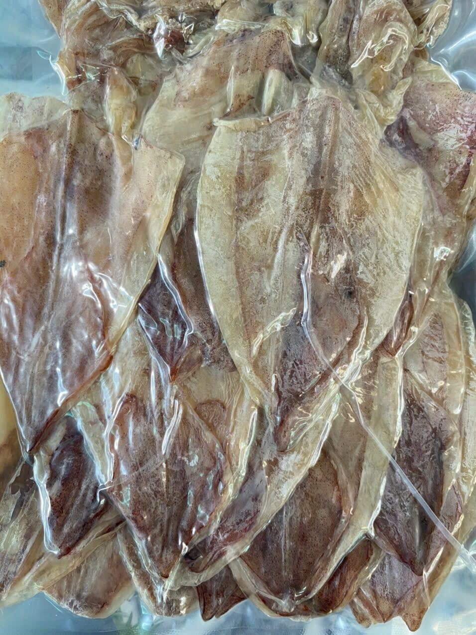 200g CON KHÔ MỰC GÒ CÔNG (SẢN PHẨM Y HÌNH, KHOẢNG 10-12 CON))