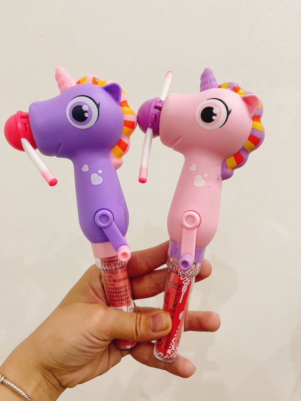 Kẹo đồ chơi phát sáng ngựa pony