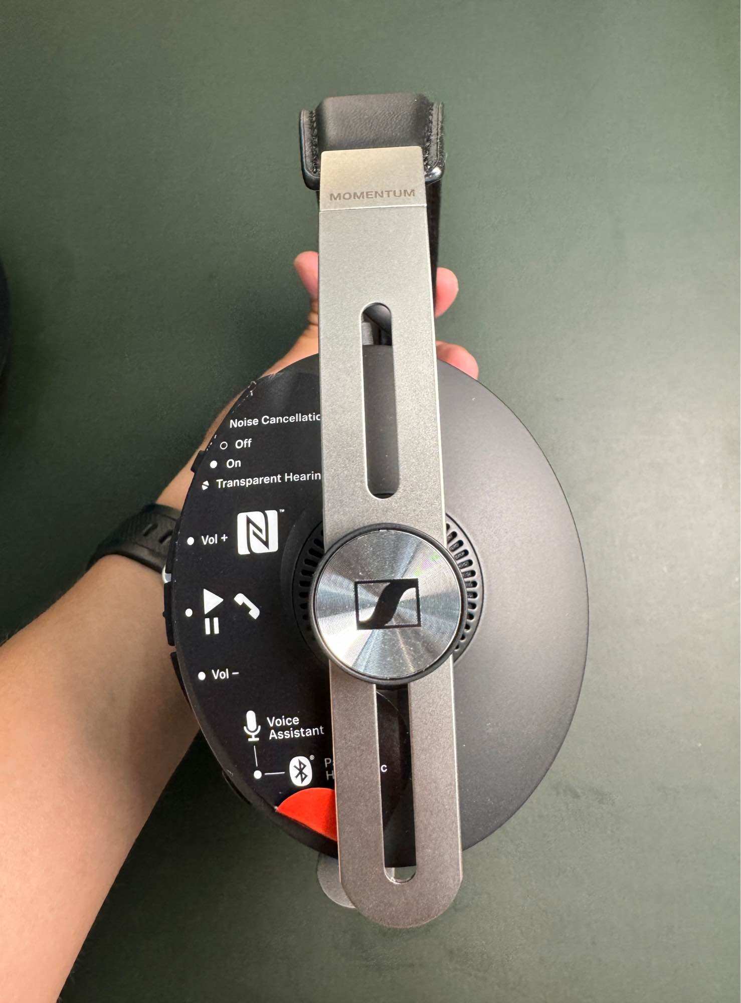 Tai nghe Sennheiser Momentum Wireless 3 - Black (used)