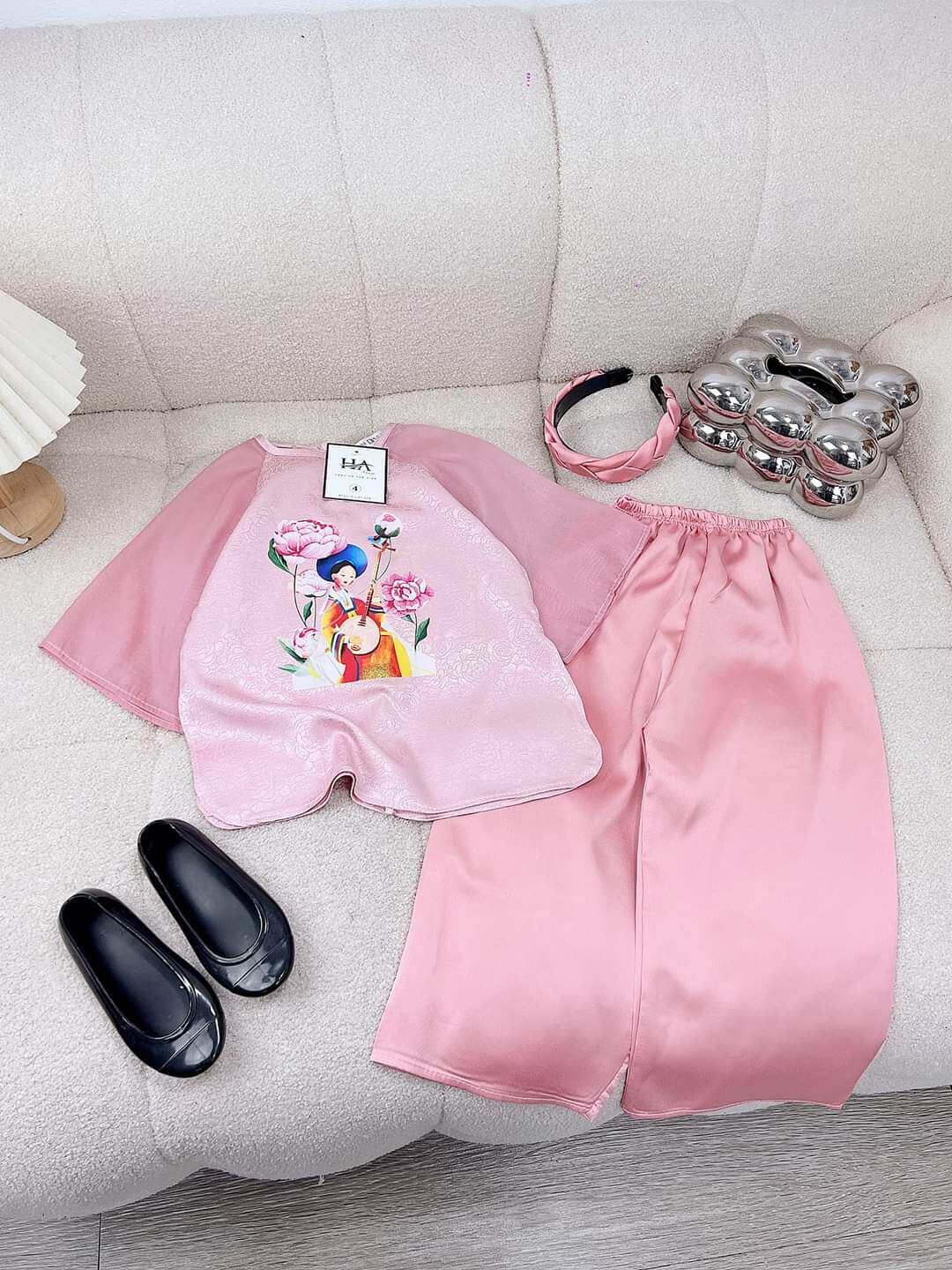 (10-32kg) Bộ bà ba kèm bờm cho bé gái