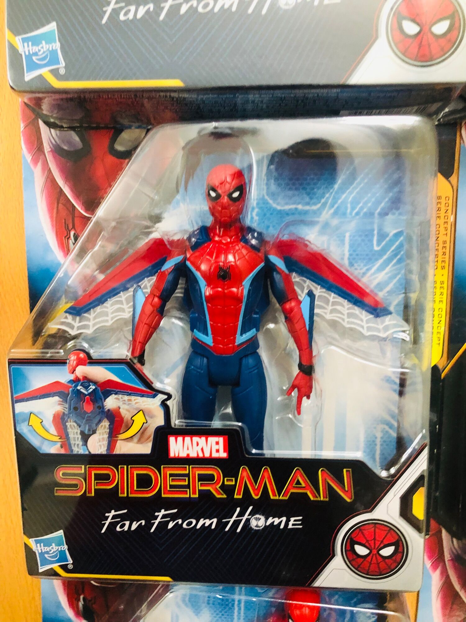 Set 6 anh hùng Marvel cực ngầu Superman far from home