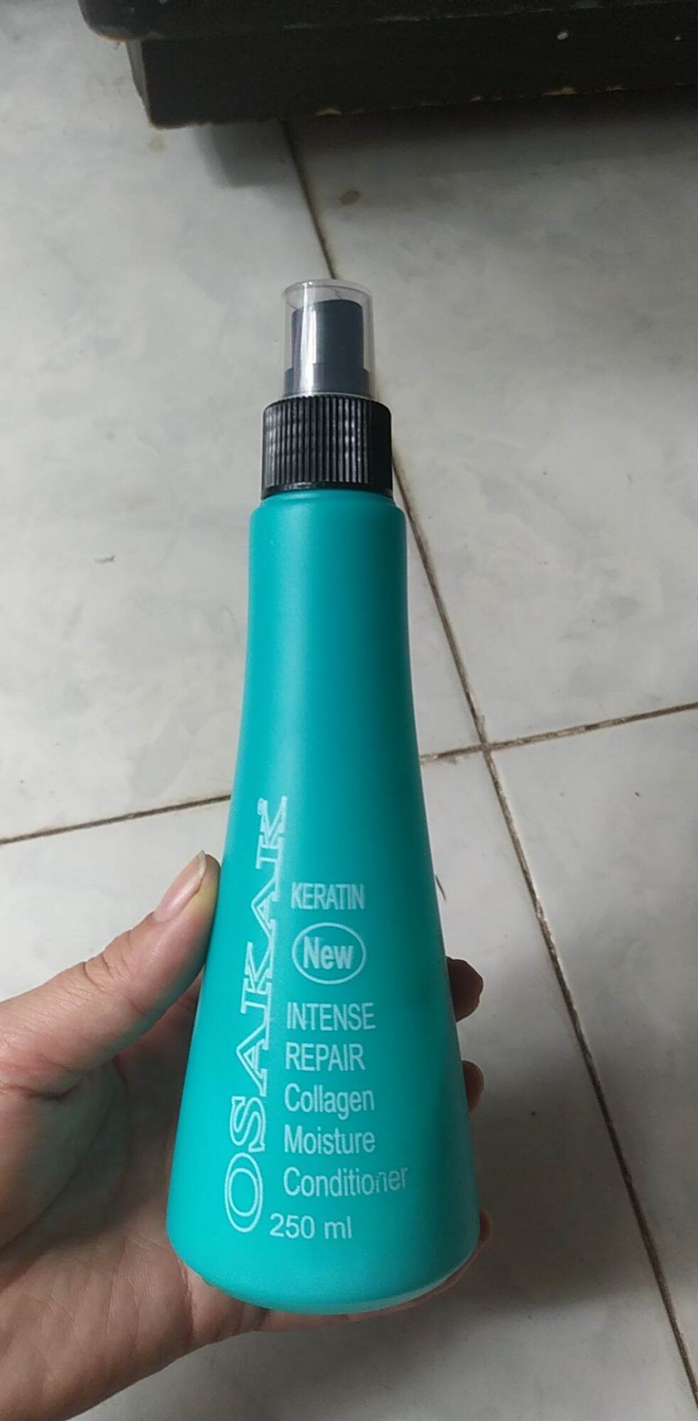 Xịt dưỡng tóc Osakak 250ml ( chai)