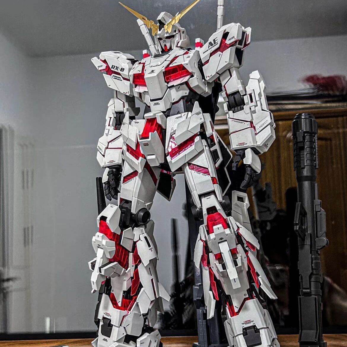 Model Gundam Freedom Assembly MG Unicorn Sakura Assault Red Heretic Mecha Toy for Boys And Bé Gáis over 12 Years Old