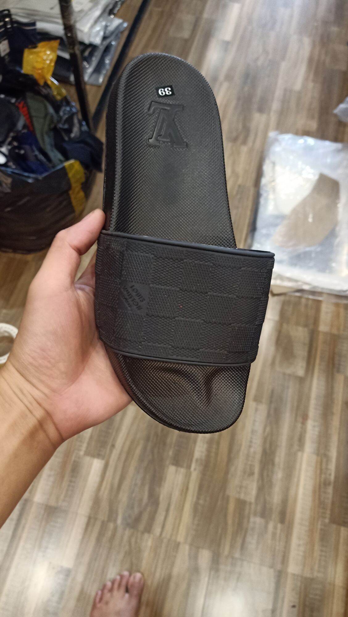 Dép Lê Kẻ Ô Vân VL