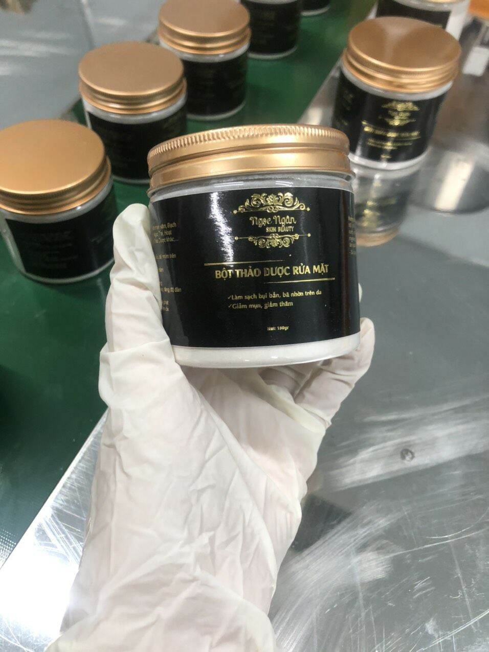 COMBO TÁI TẠO HỒNG SÂM & BỘT THẢO DƯỢC HỒNG SÂM RỬA MẶT