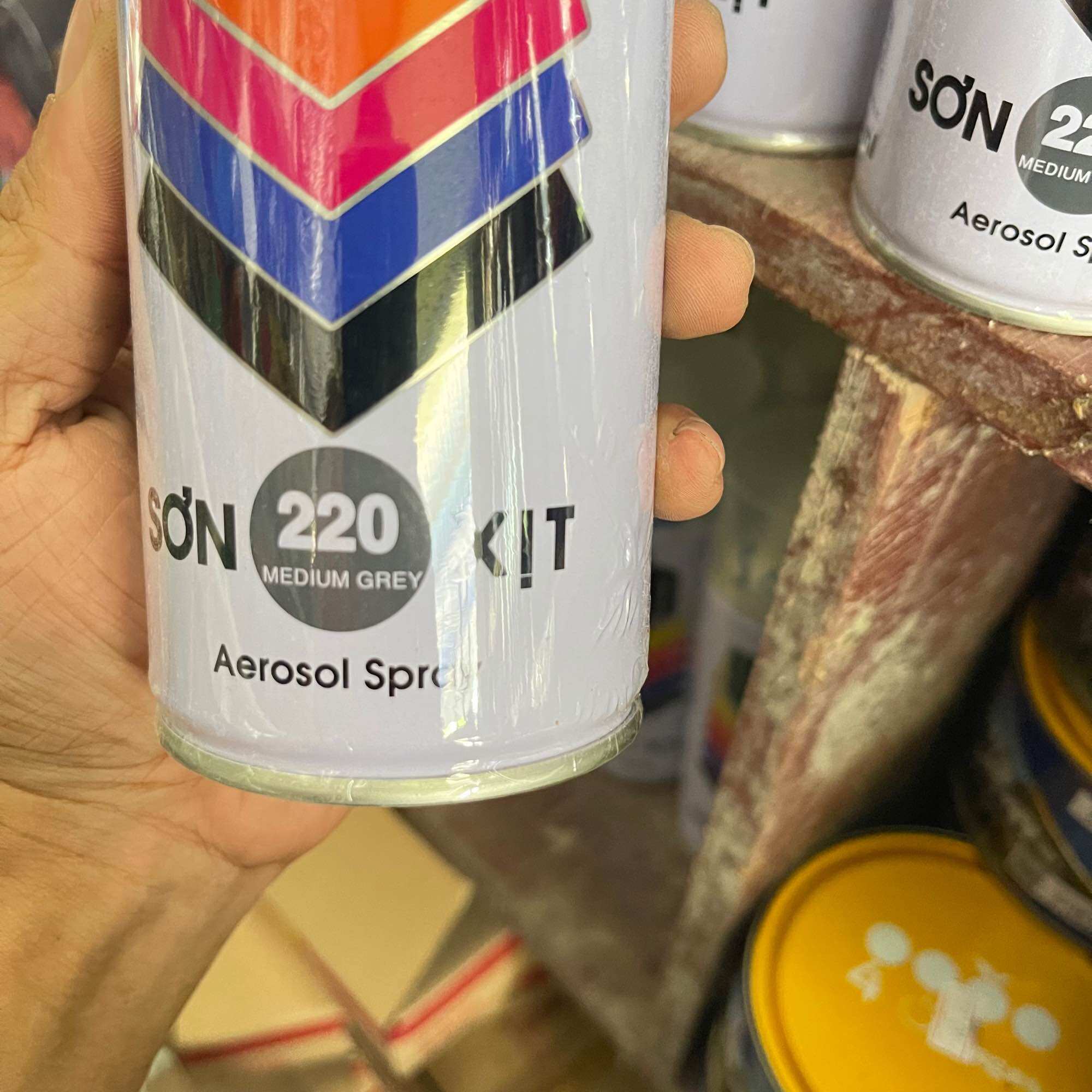 Sơn xịt Win - Sơn xịt bền màu đủ tất cả các màu