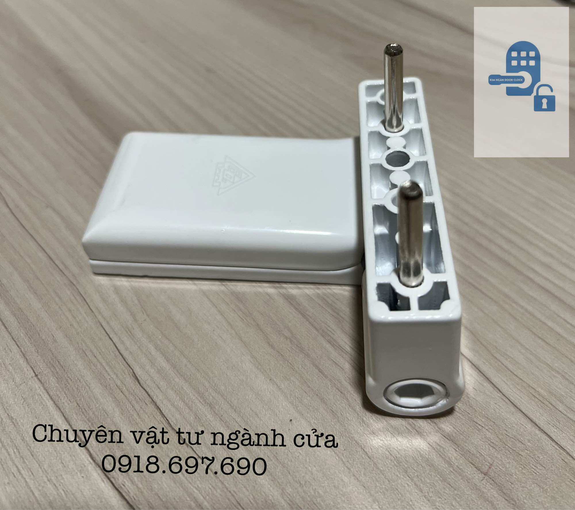 Bản lề 3D cửa nhựa lõi thép