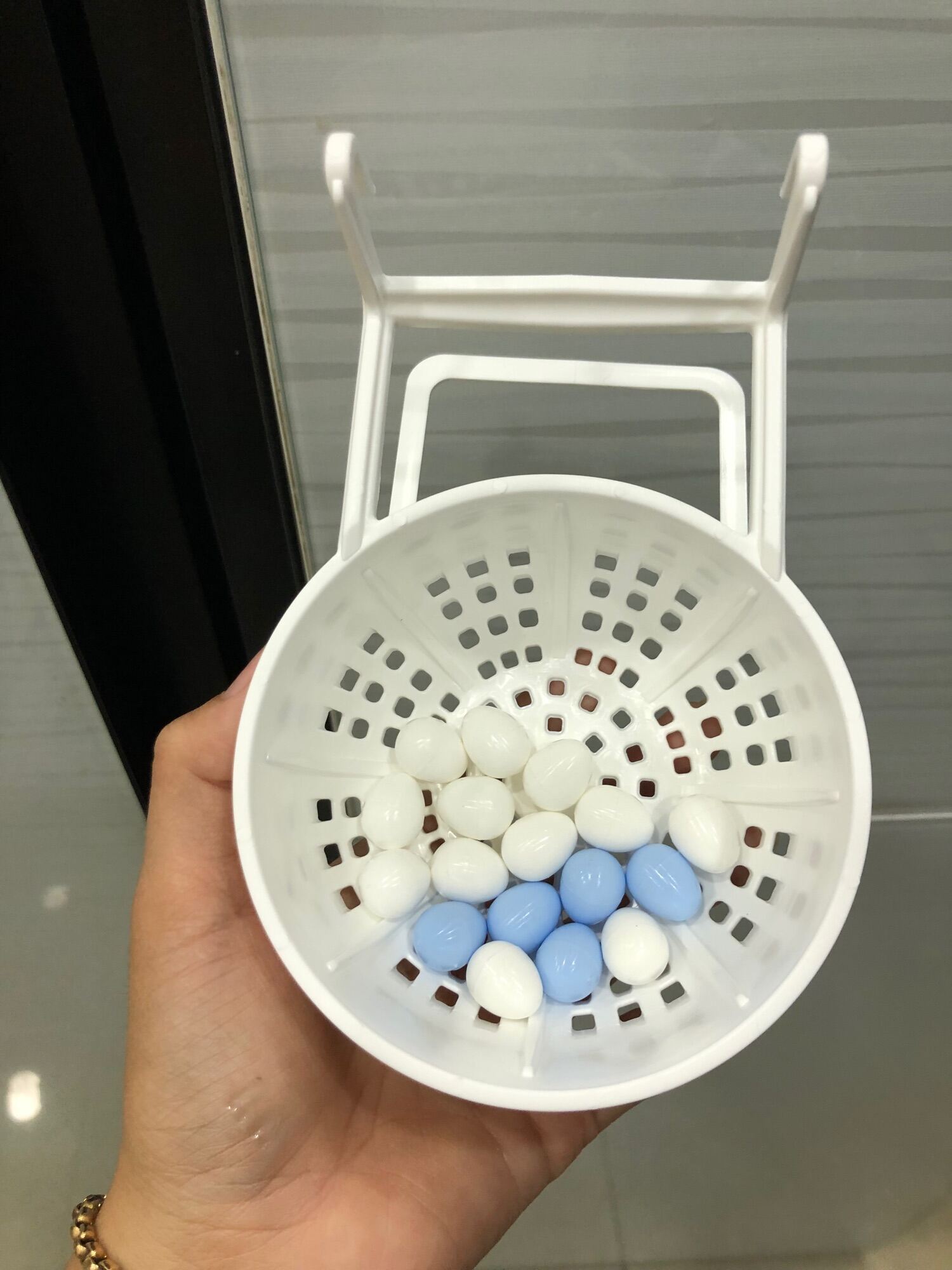 Trứng giả cho chim cảnh( hàng Ý) trắng cho finch và xanh cho yến hót