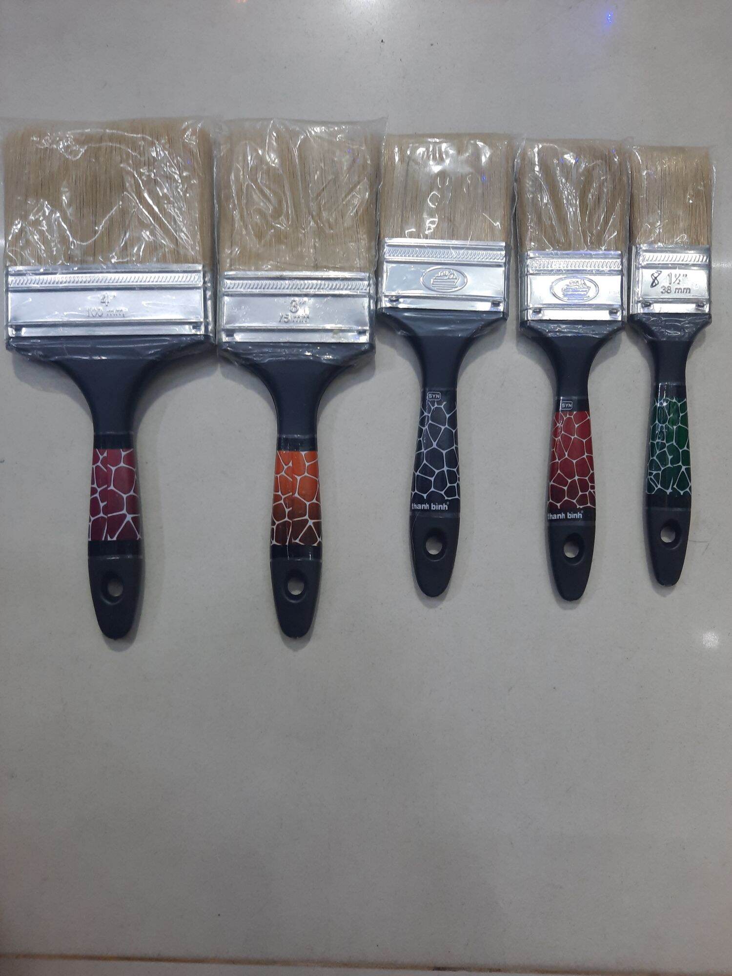Cọ sơn cán nhựa đen Thanh Bình