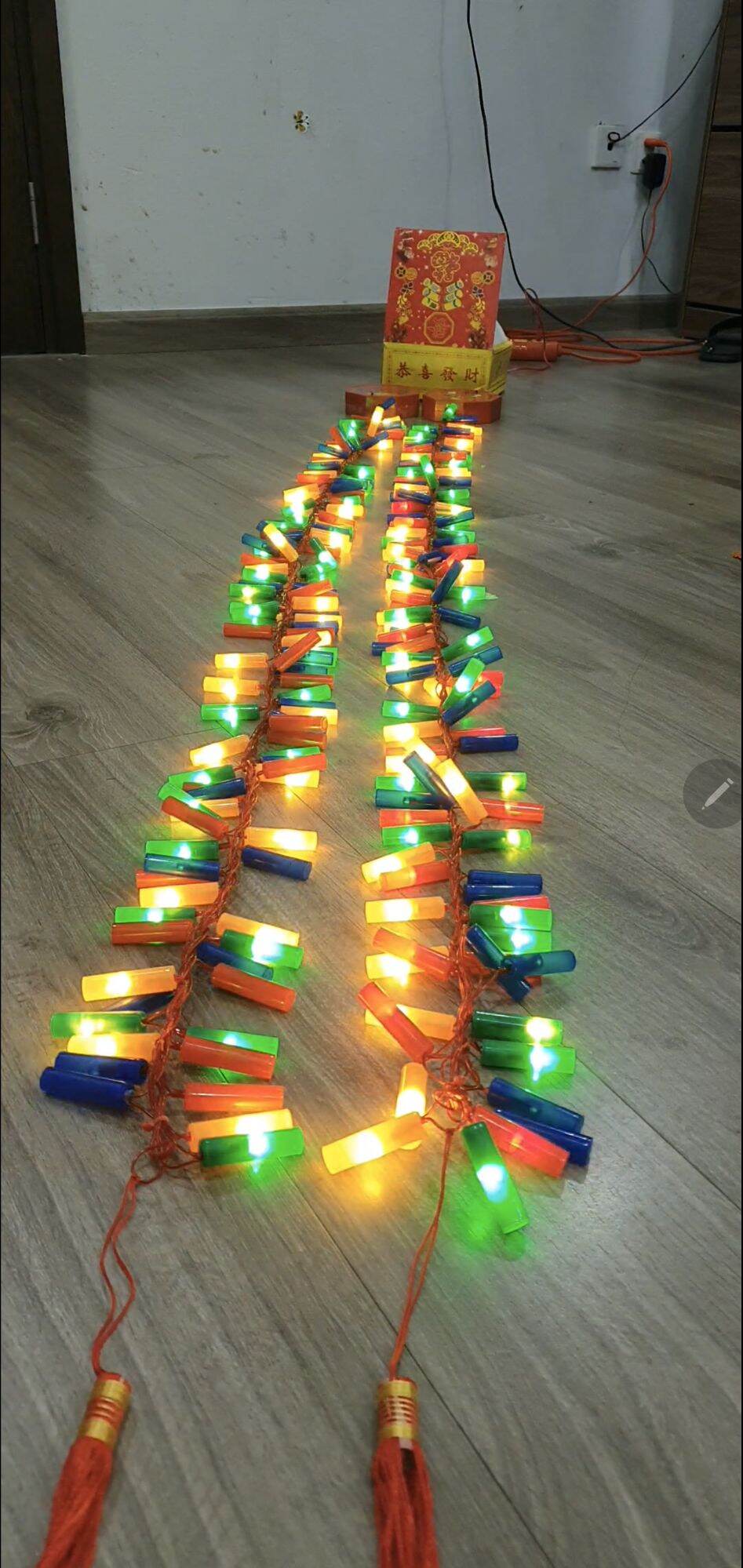 Dây PHÁO TÉP Siêu Dài 2m10 đèn LED chớp có hệ thống ÂM THANH tiếng nổ như thật trang trí Tết