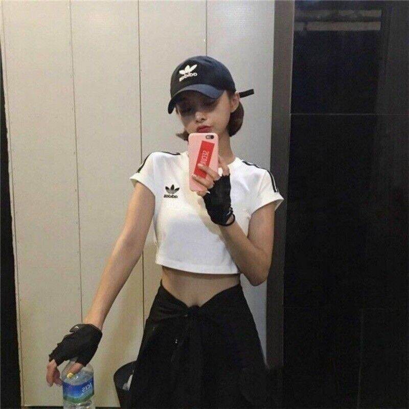 ÁO THUN KIỂU CROPTOP VIỀN VAI ÁO THUN CỔ V FORM 45KG