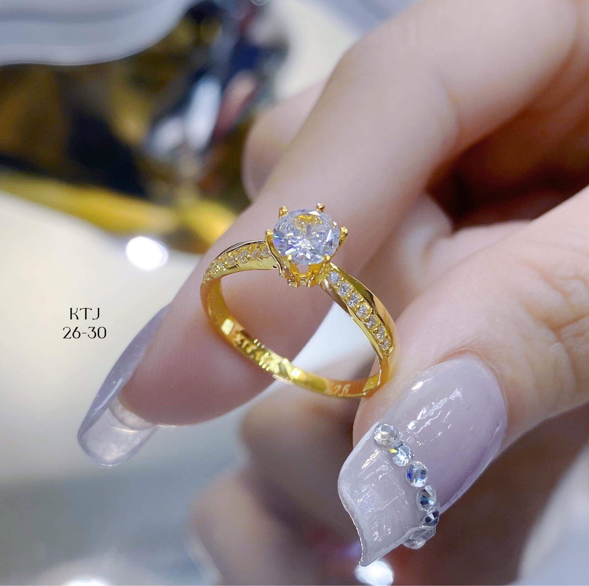 Nhẫn vàng tây xinh hót hít