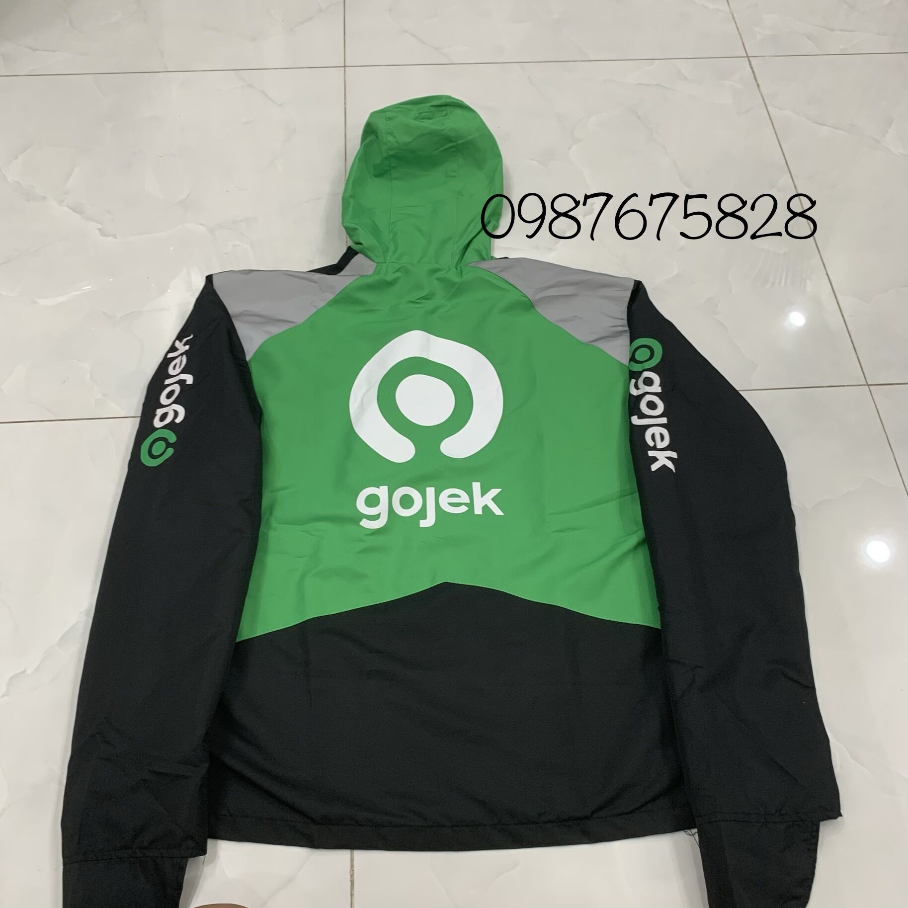 HCM combo áo khoác gojekk mẫu mới (gồm 1 áo +1 nón )