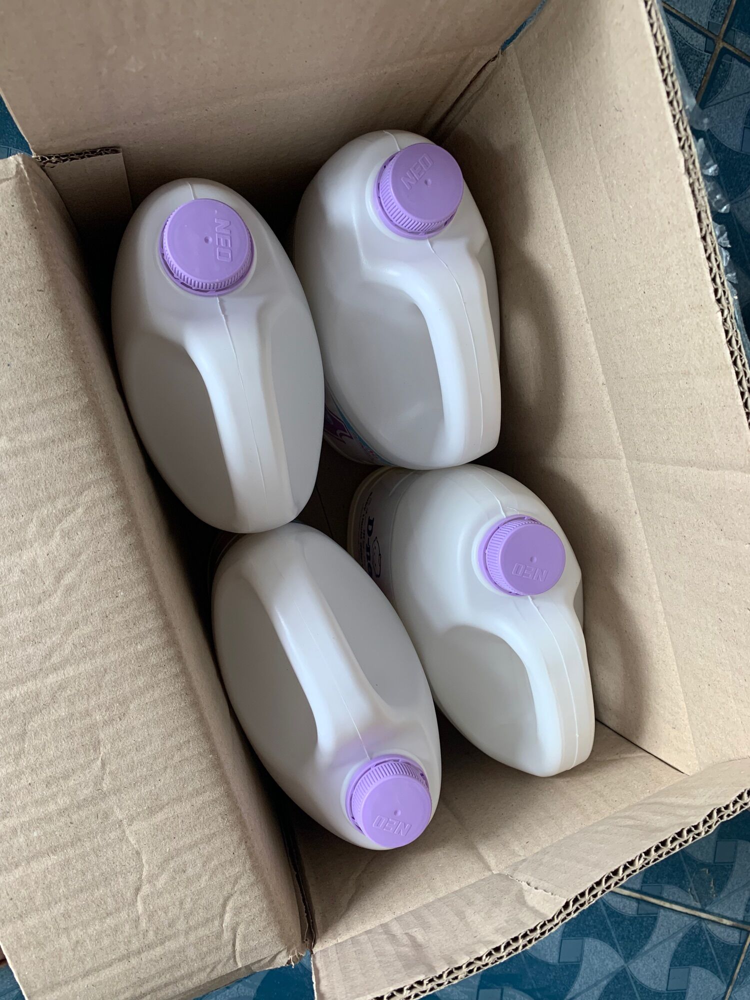 Nước Giặt Thái Lan Dnee Màu Tím 3000ml