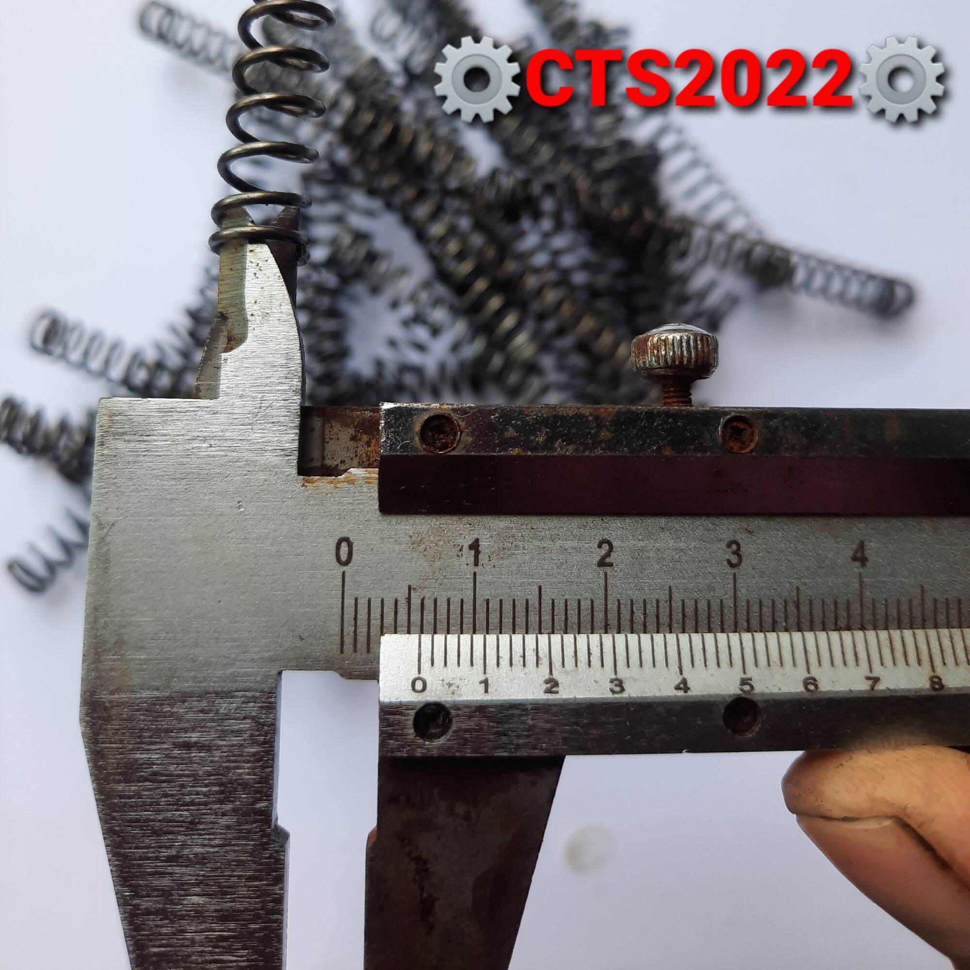 Lò xo nén thép đen phi 8 dài 80mm sợi 1.0mm