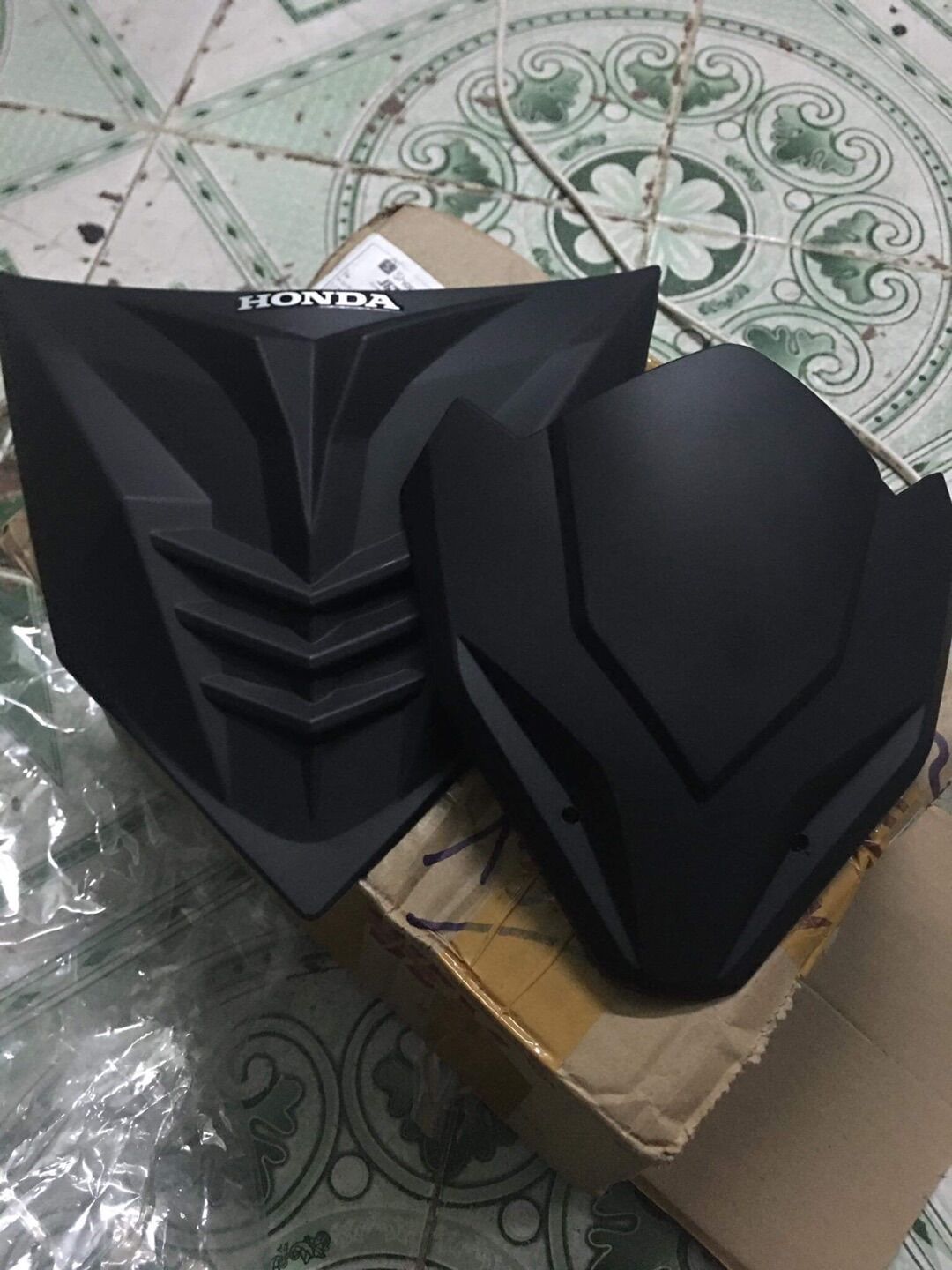 Ốp mặt nạ & mão winner x mẫu 3 đen nhám