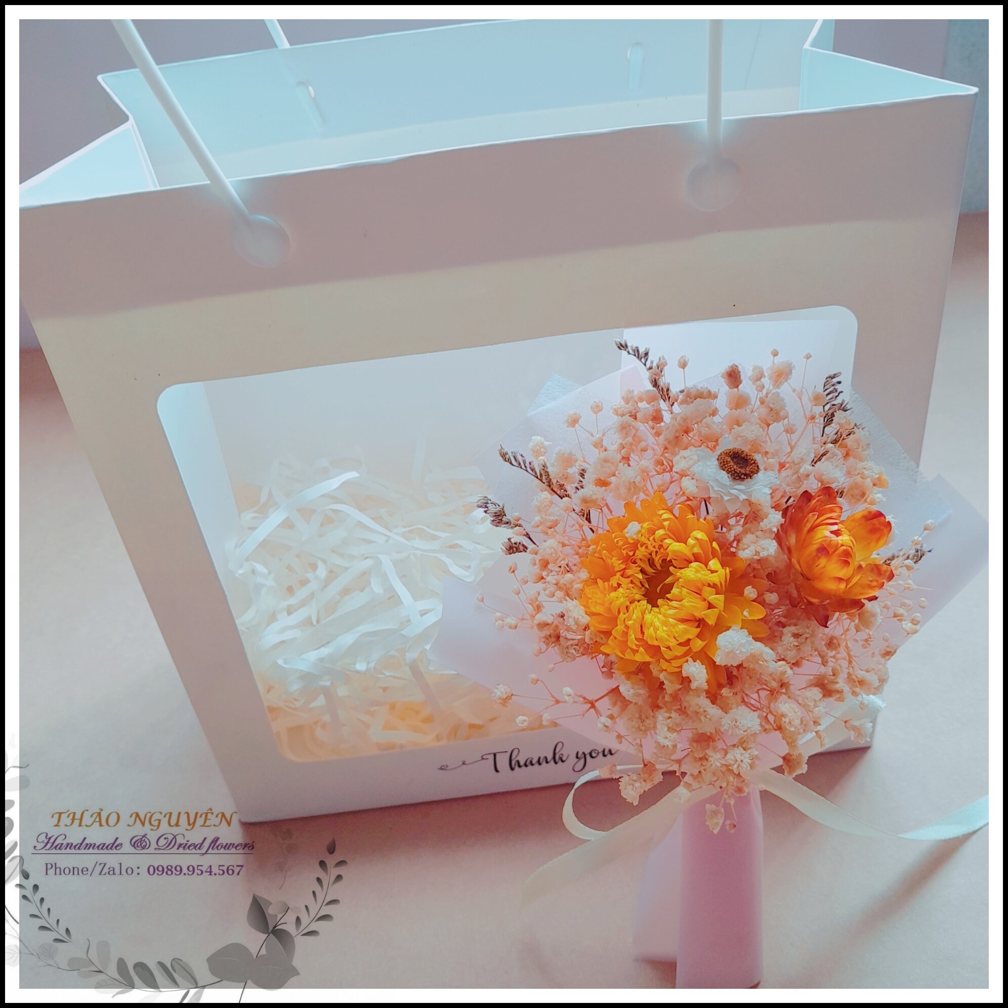 combo túi quà (gồm túi + giấy rơm + bó hoa mini + thiệp hoa handmade ) làm quà tặng