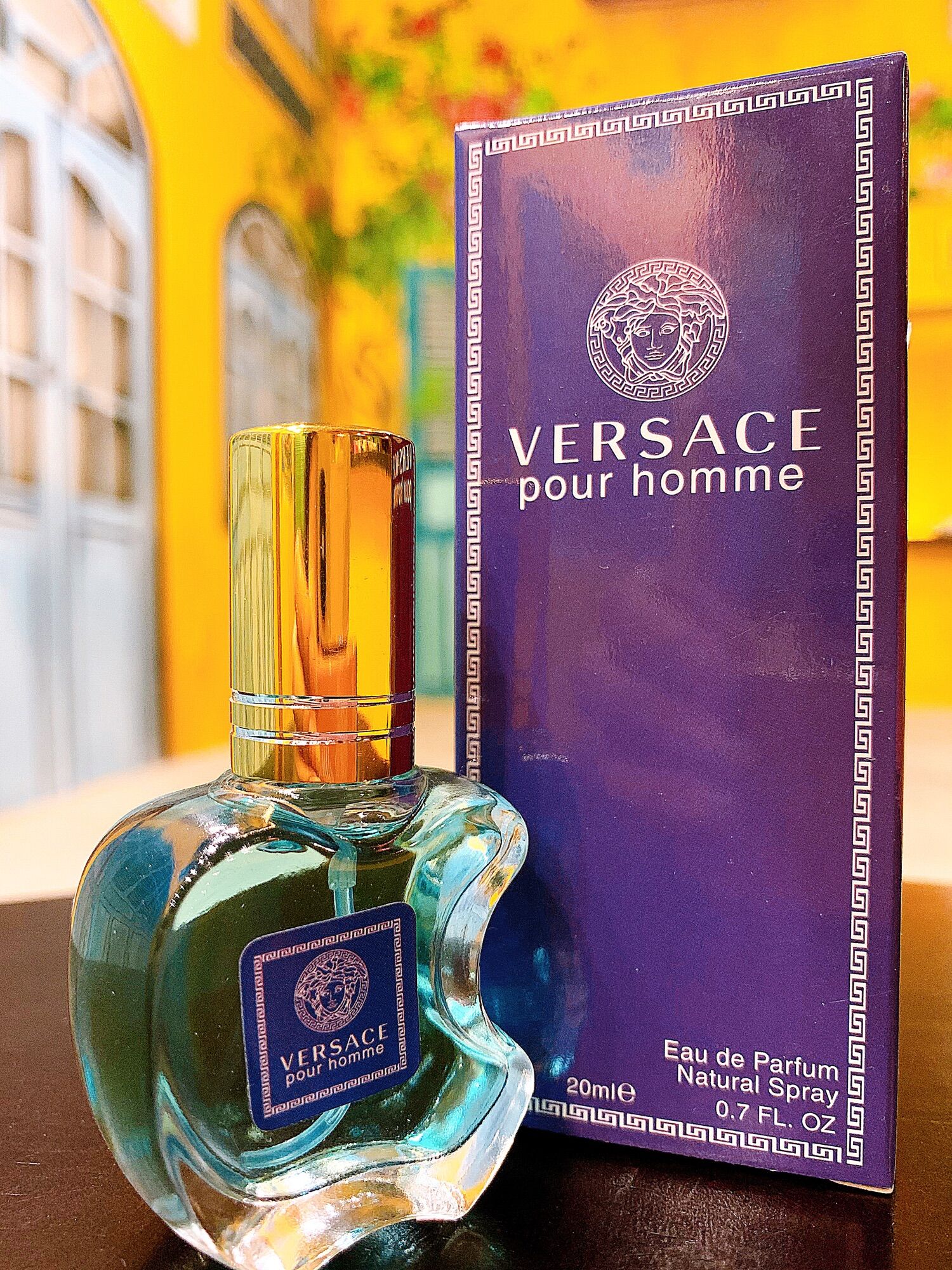 Nước Hoa Mini VERSACE POUR HOMME 20ml (Mẫu Táo)