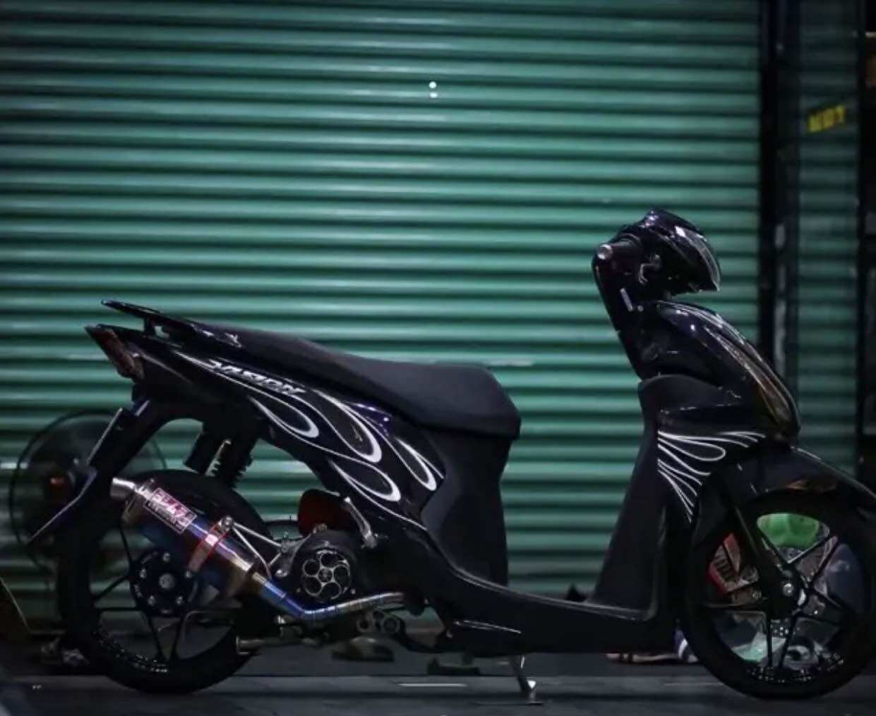 Tem xe vision 2015 mẫu tem lửa trắng dán xe dàn áo màu đen
