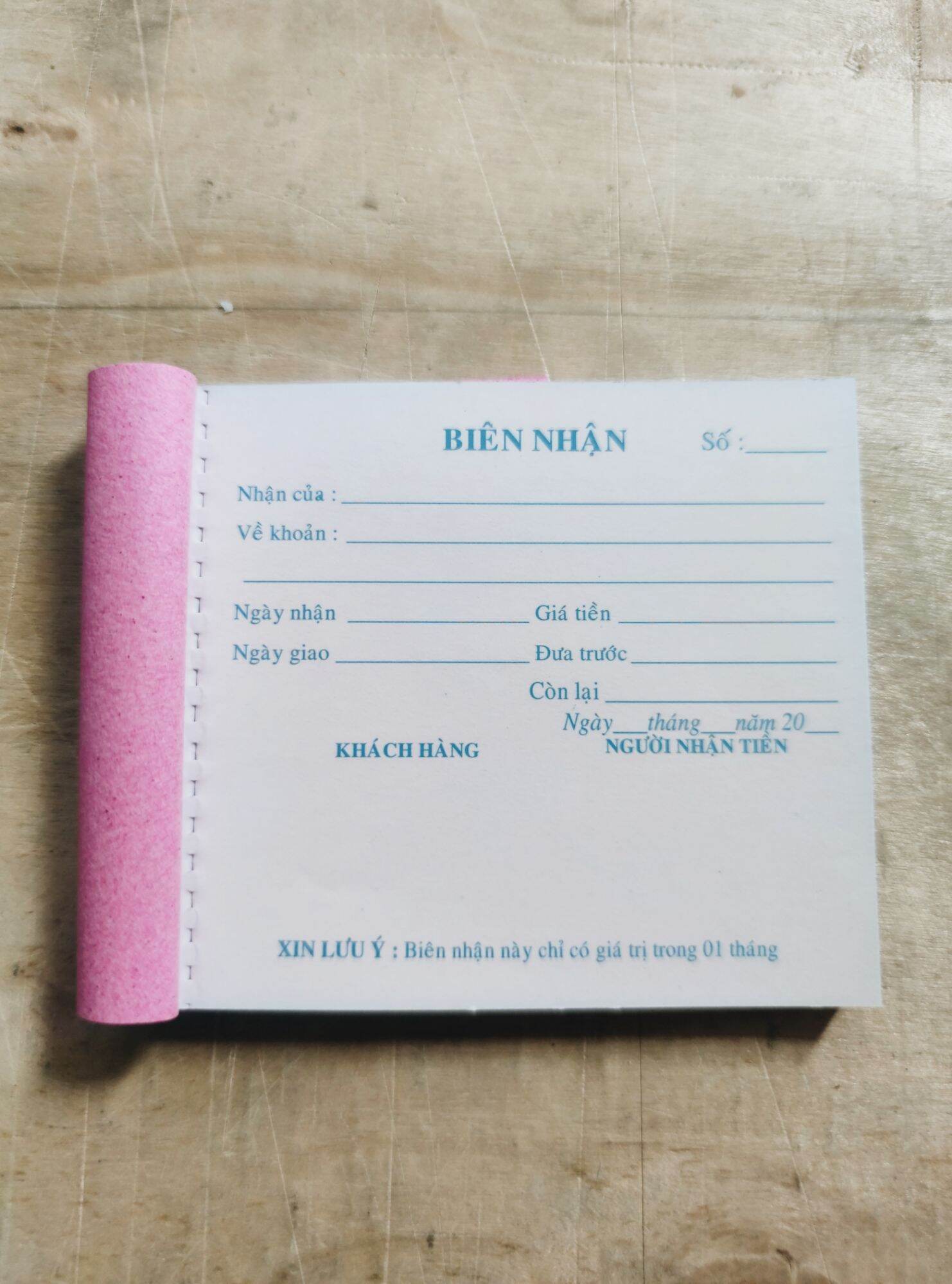Combo 5 quyển Biên nhận 2 liên 100 tờ - Giấy đẹp láng mịn và nhận mực tốt