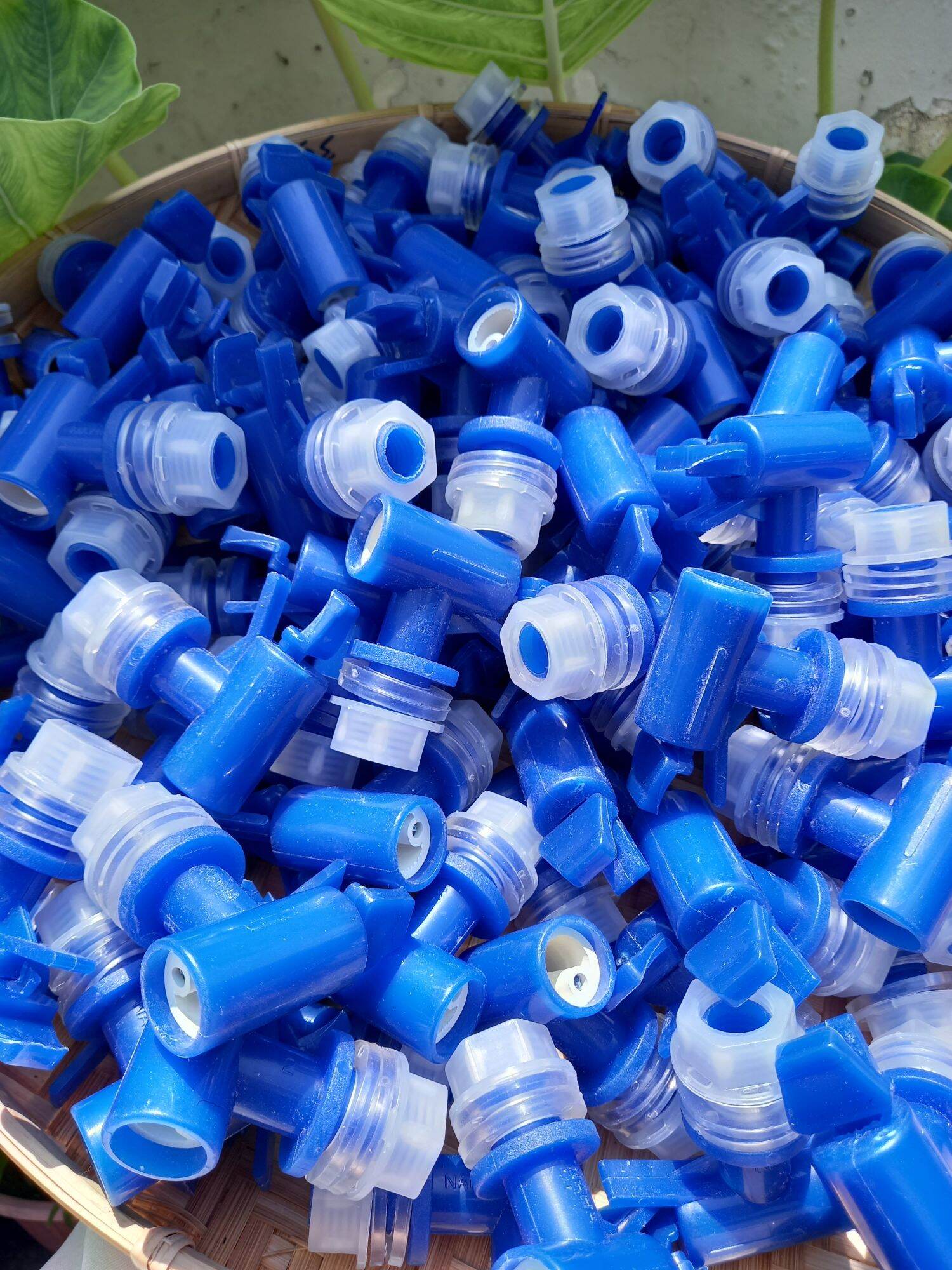 Vòi bình nước lớn 20 lít. 1cái
