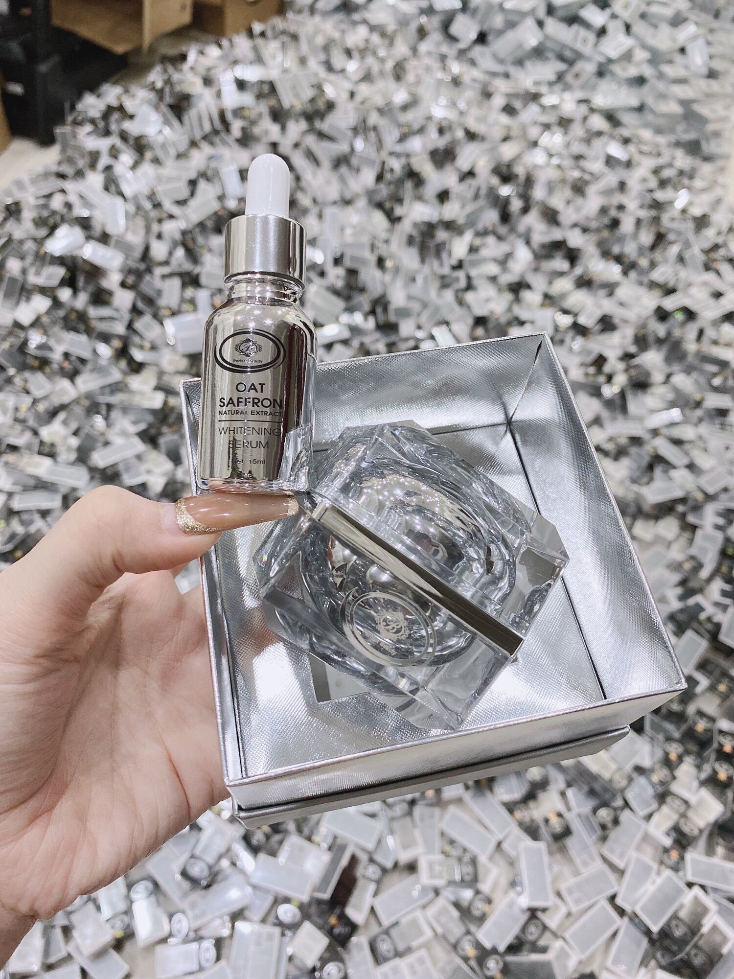 KEM FACE +SERUM YẾN MẠCH NGHỆ TÂY