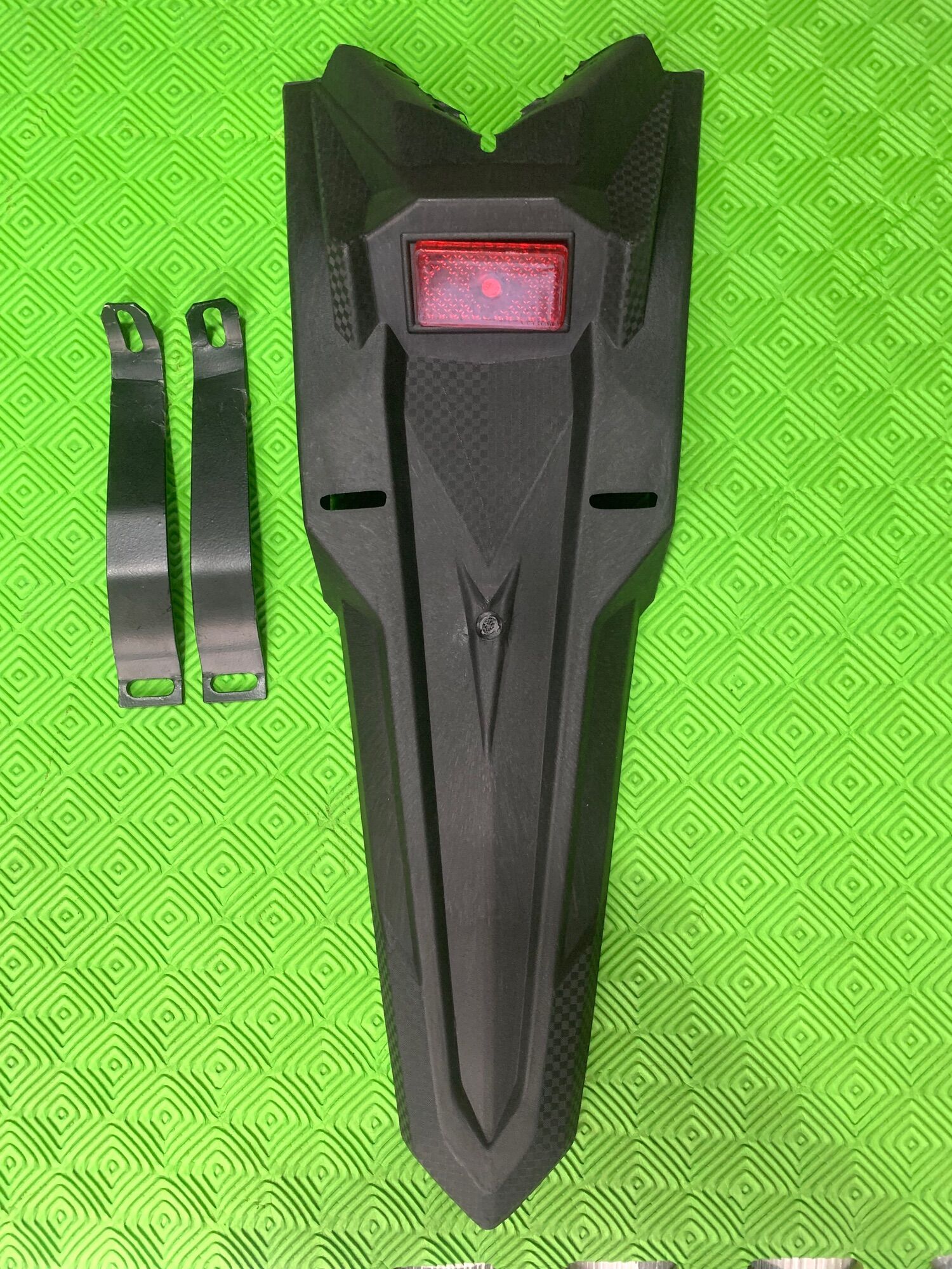 dè sau exciter 150 kiểu sonic có bas chống rung