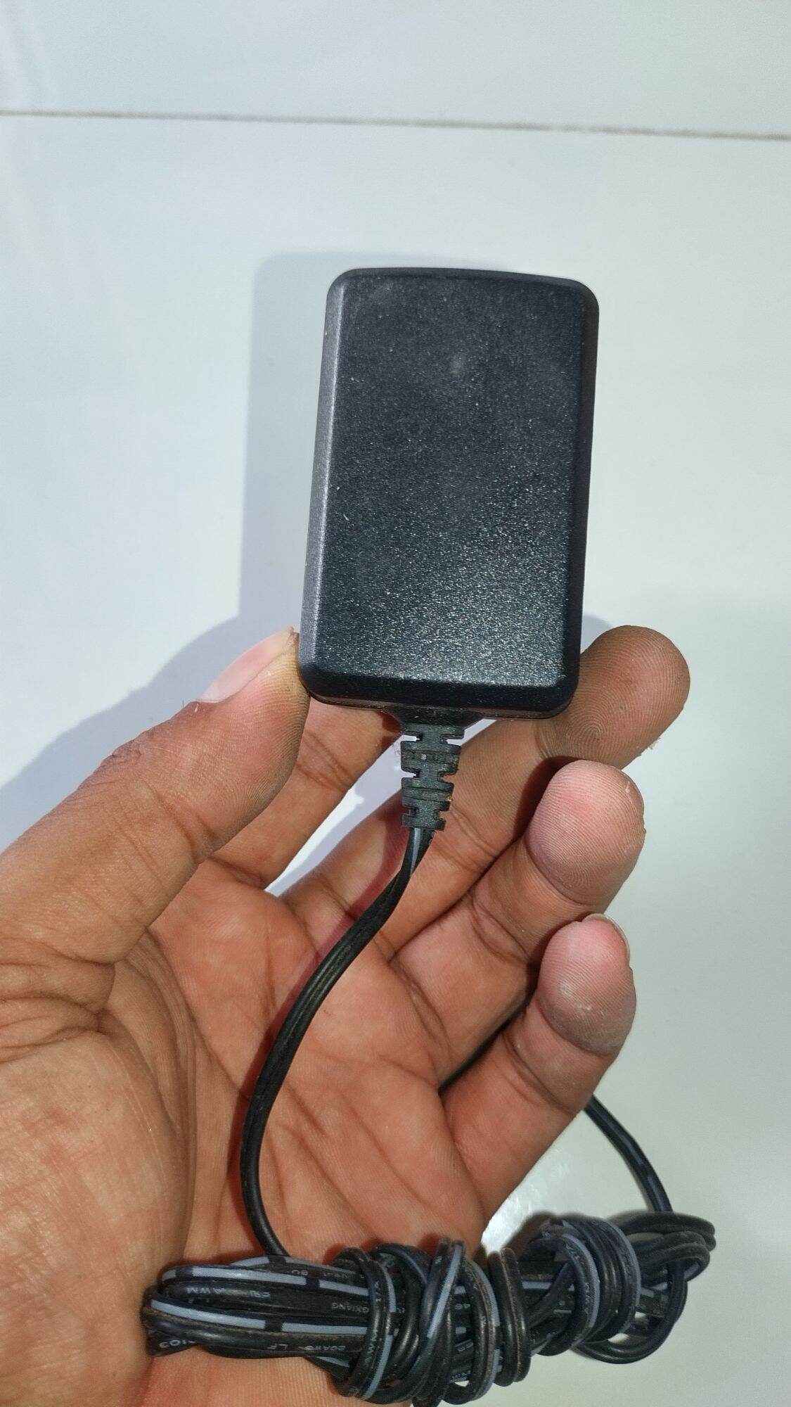 nguồn 5V 0,6A (đã qua sử dụng)