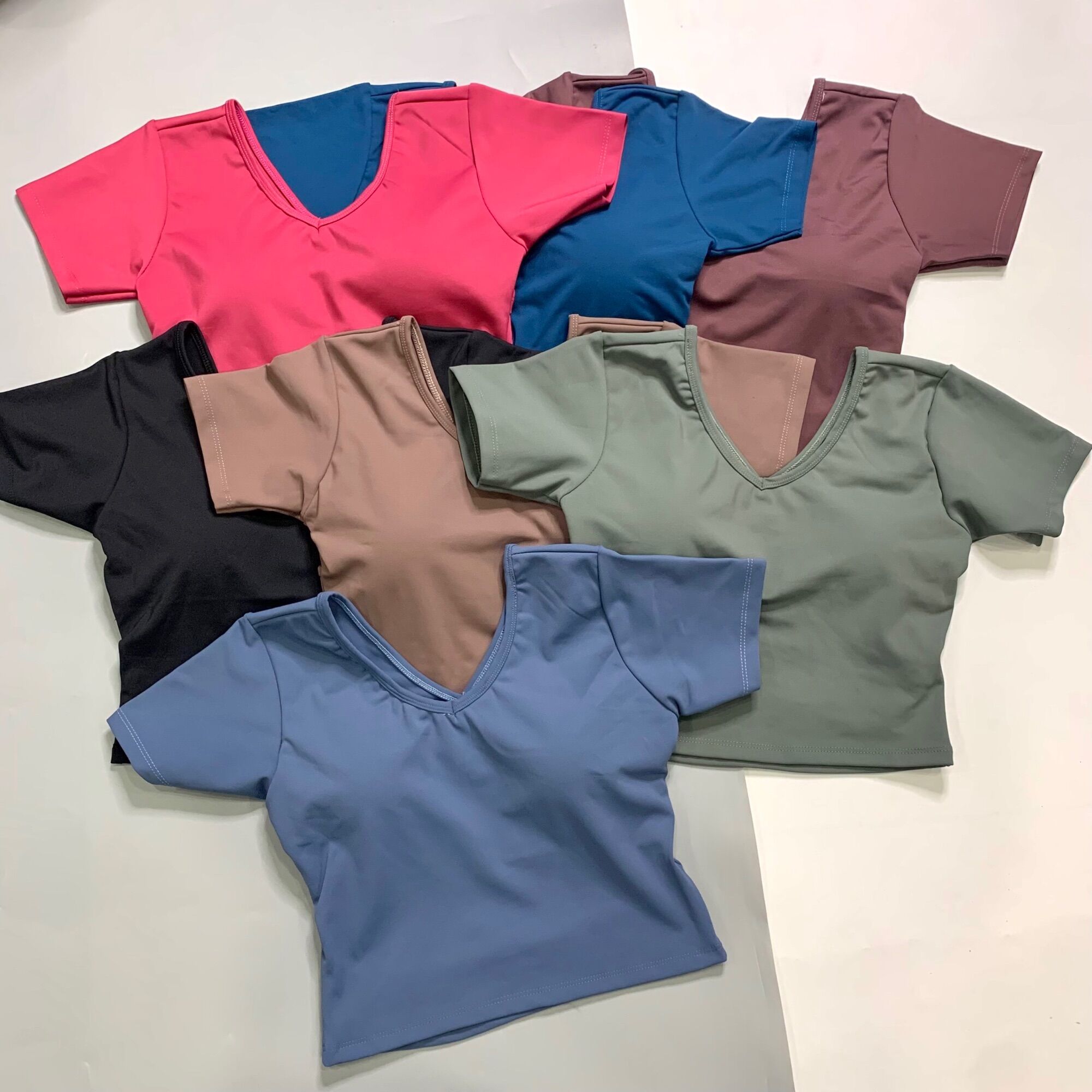 Áo Croptop Kèm Mút Cổ Tim Đắp Chéo Lưng Vải Thun Lạnh