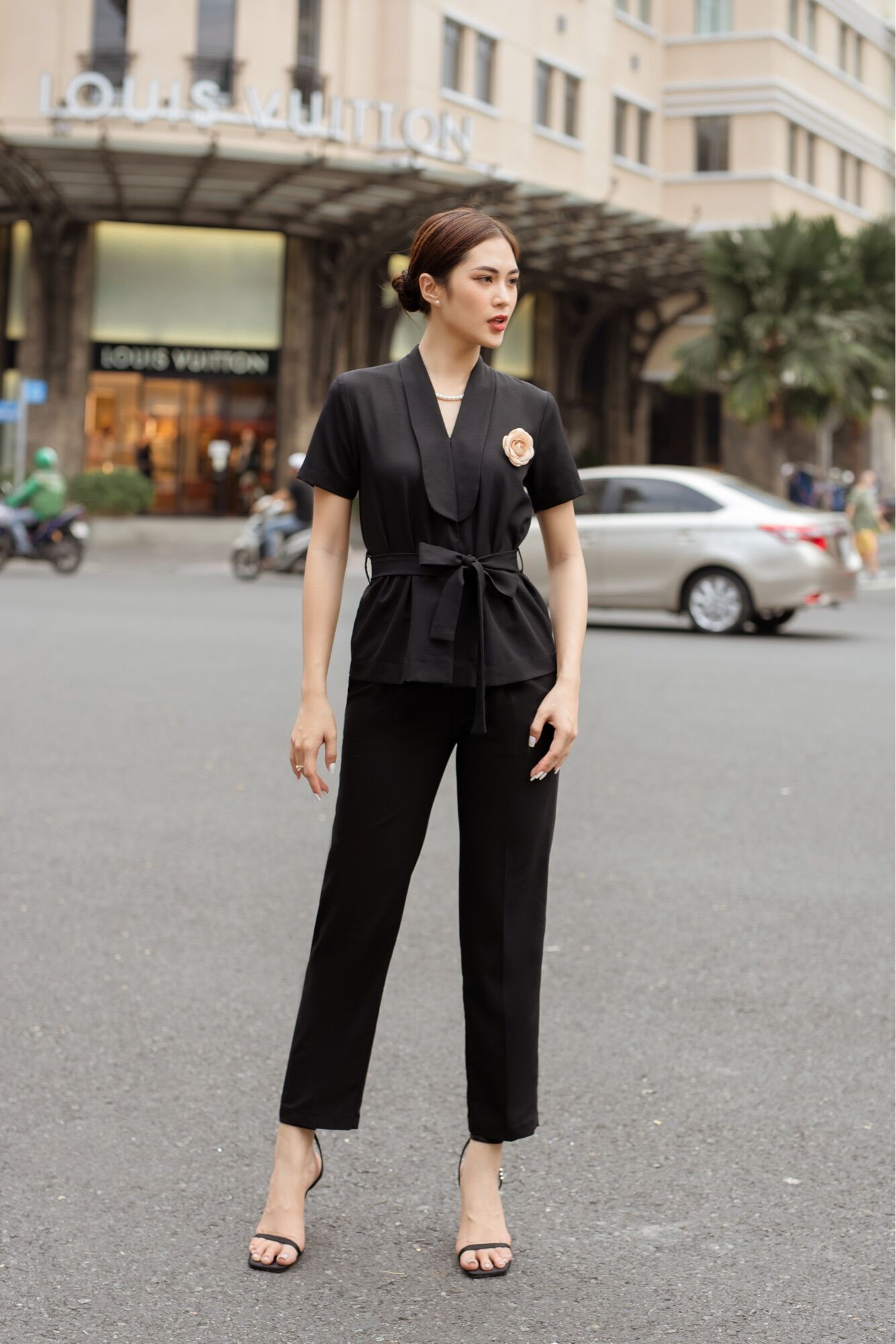 Clothesrack Sammie top wt sleeves/ áo cổ sam có tay