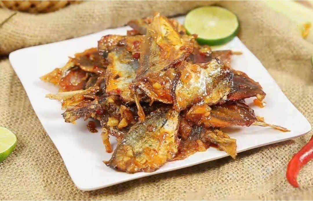 Cá Chỉ Vàng rim Hũ 250g ăn liền ngon tuyệt rất hao bia