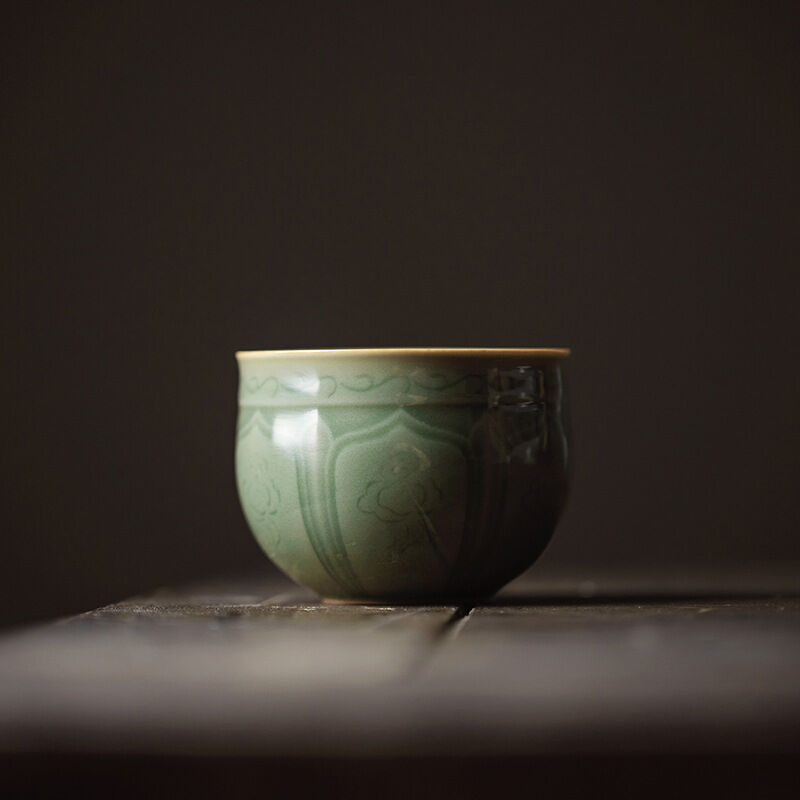 Sản phẩm mới gốm celadon gốm xanh gốm celadon gốm celadon bộ đồ trà kungfu cỡ lớn cốc trà cốc ấm tay cốc trà đơn