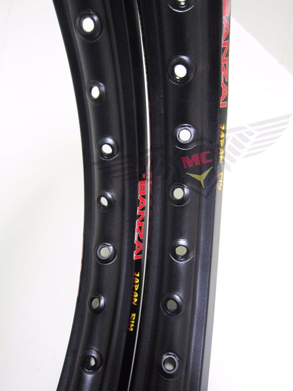 Niềng nhôm Banzai size 1.4 x 1.7 100 % Thai Lan