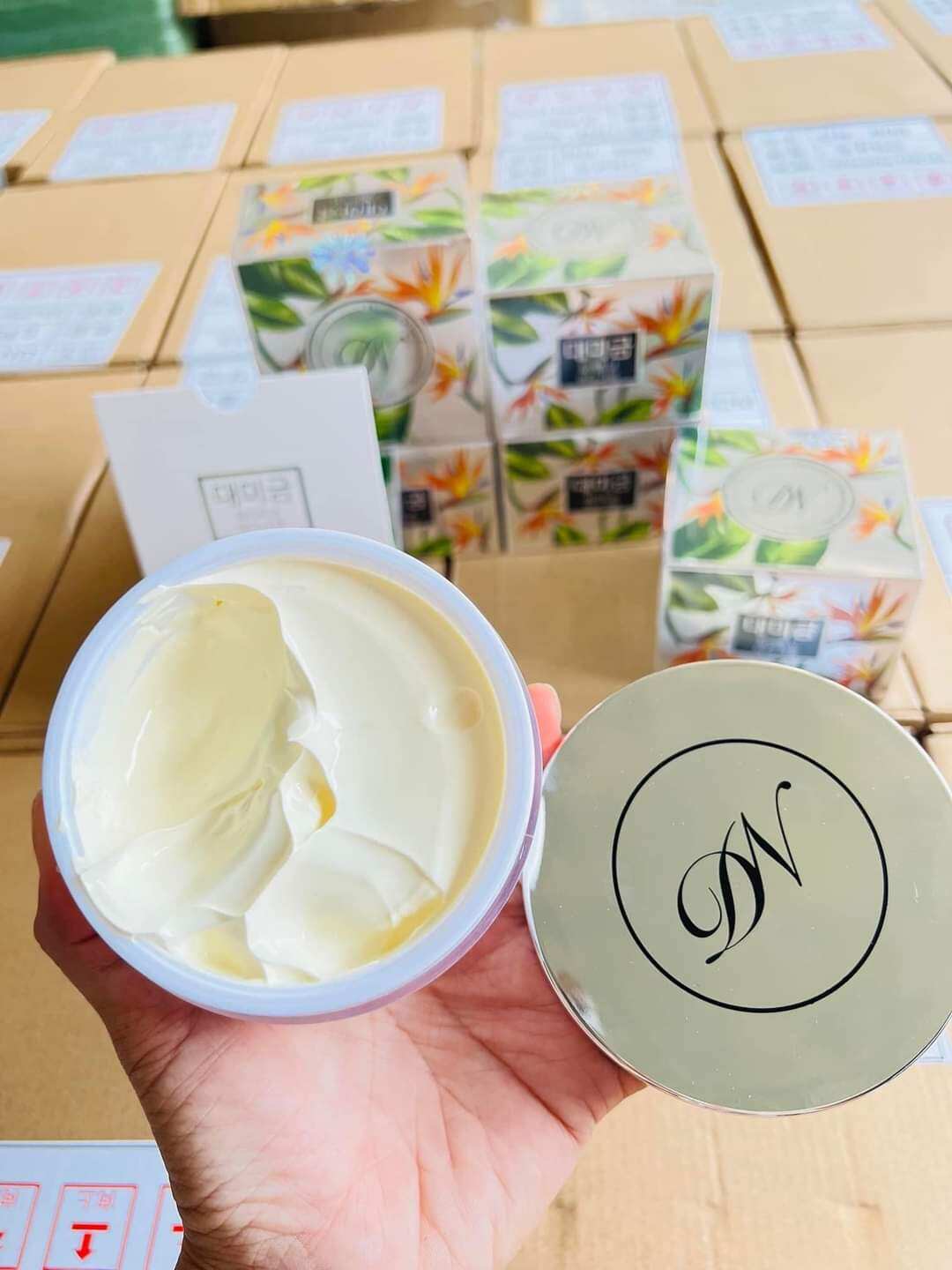 Kem Dưỡng Kích Trắng Toàn Thân Demejine 200g