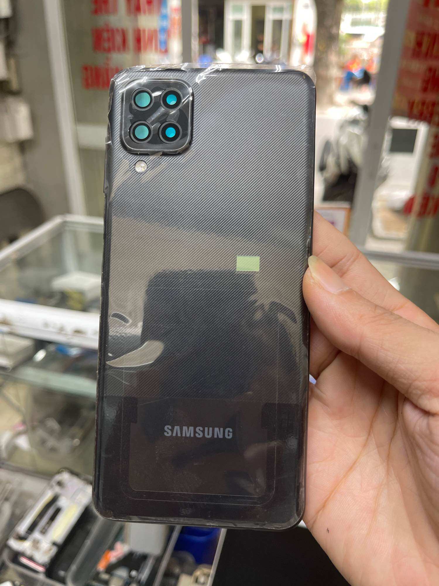 Bộ vỏ samsung a12,a02 zin hãng