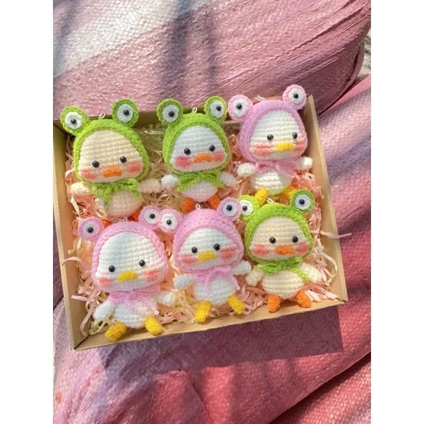 Móc khóa bé vịt đội mũ ếch handmade xinh xắn TL29