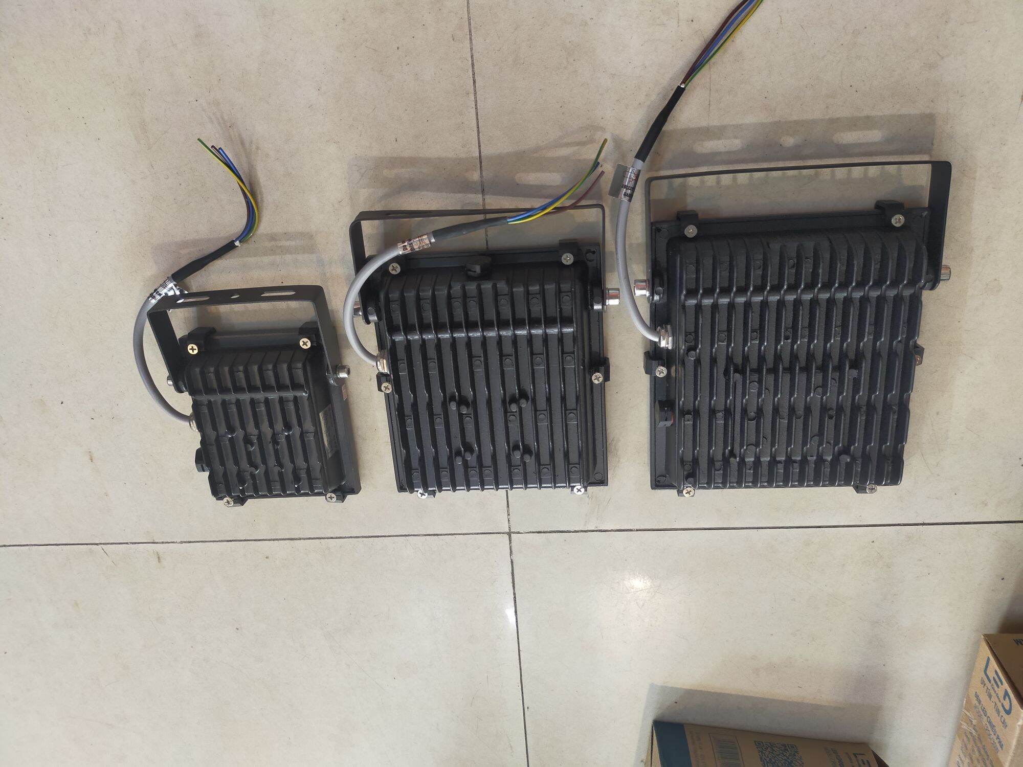Chiếu pha 06 rạng đông 10w-20w-30w-50w