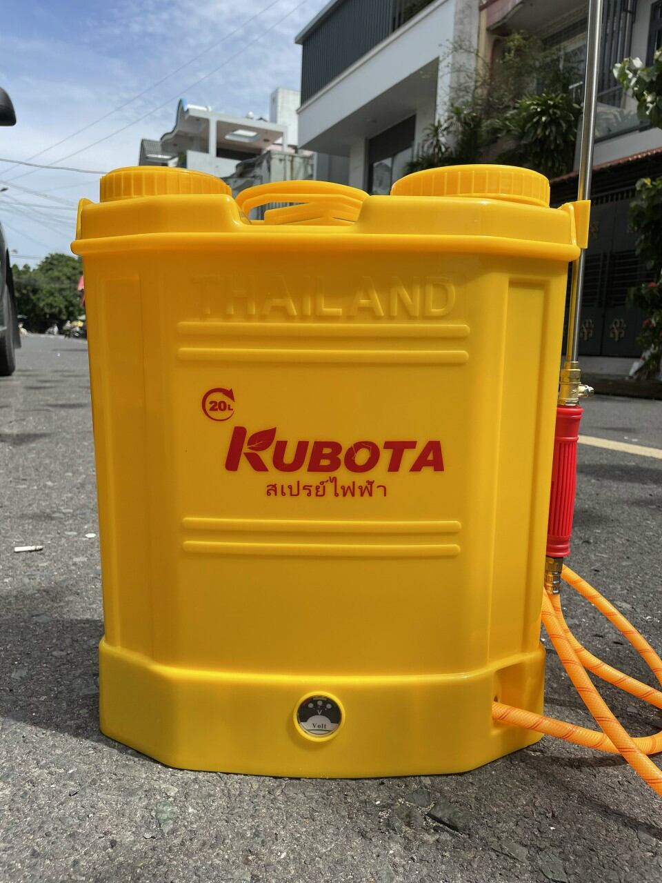 Bình phun thuốc trừ sâu bằng điện Kubota 20lit 1 bơm.
